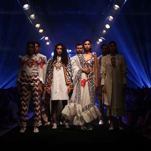 BLENDER&#039;S PRIDE FASHION TOUR