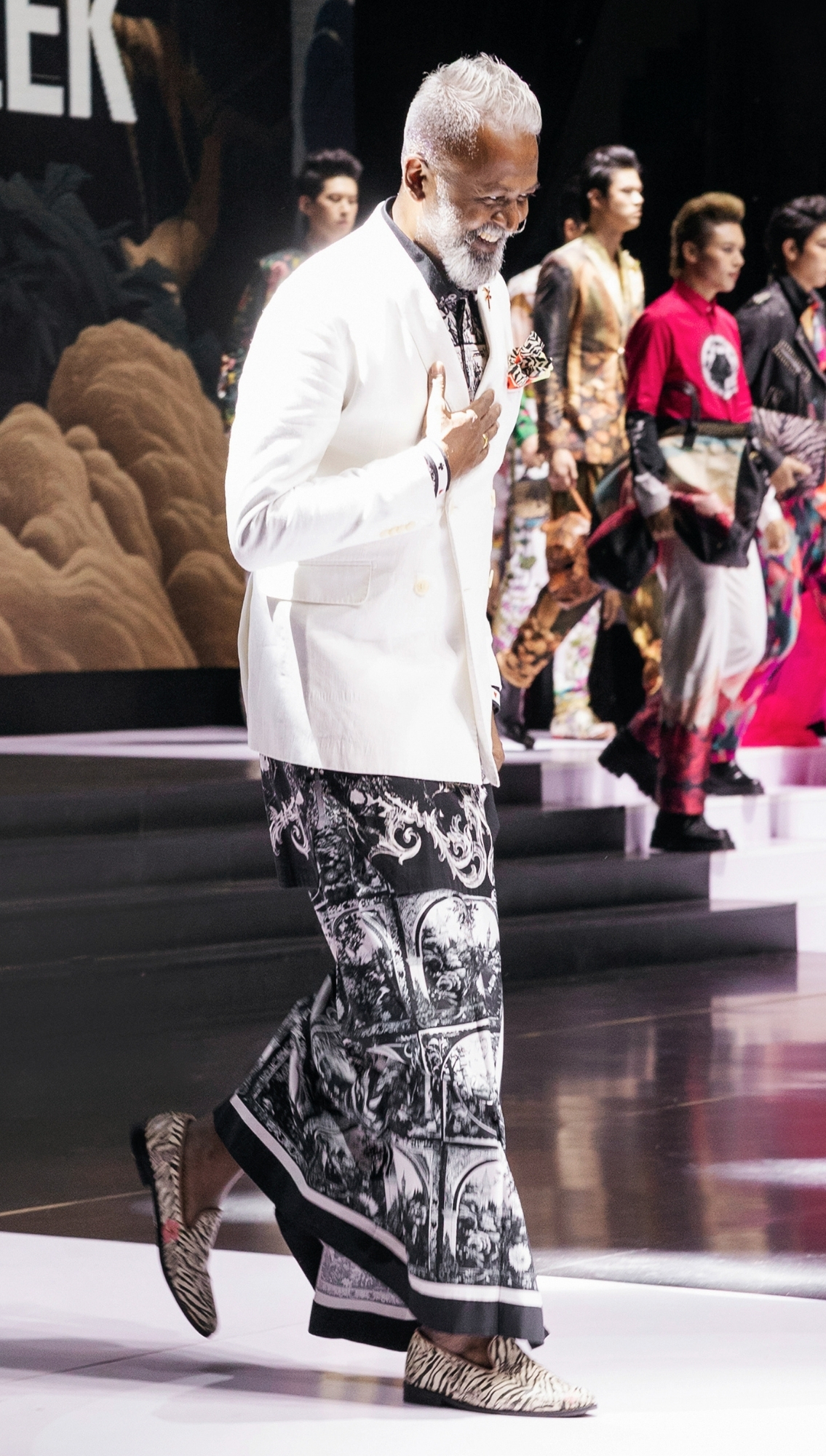 Look 29 2025 Vietnam International Fashion Week