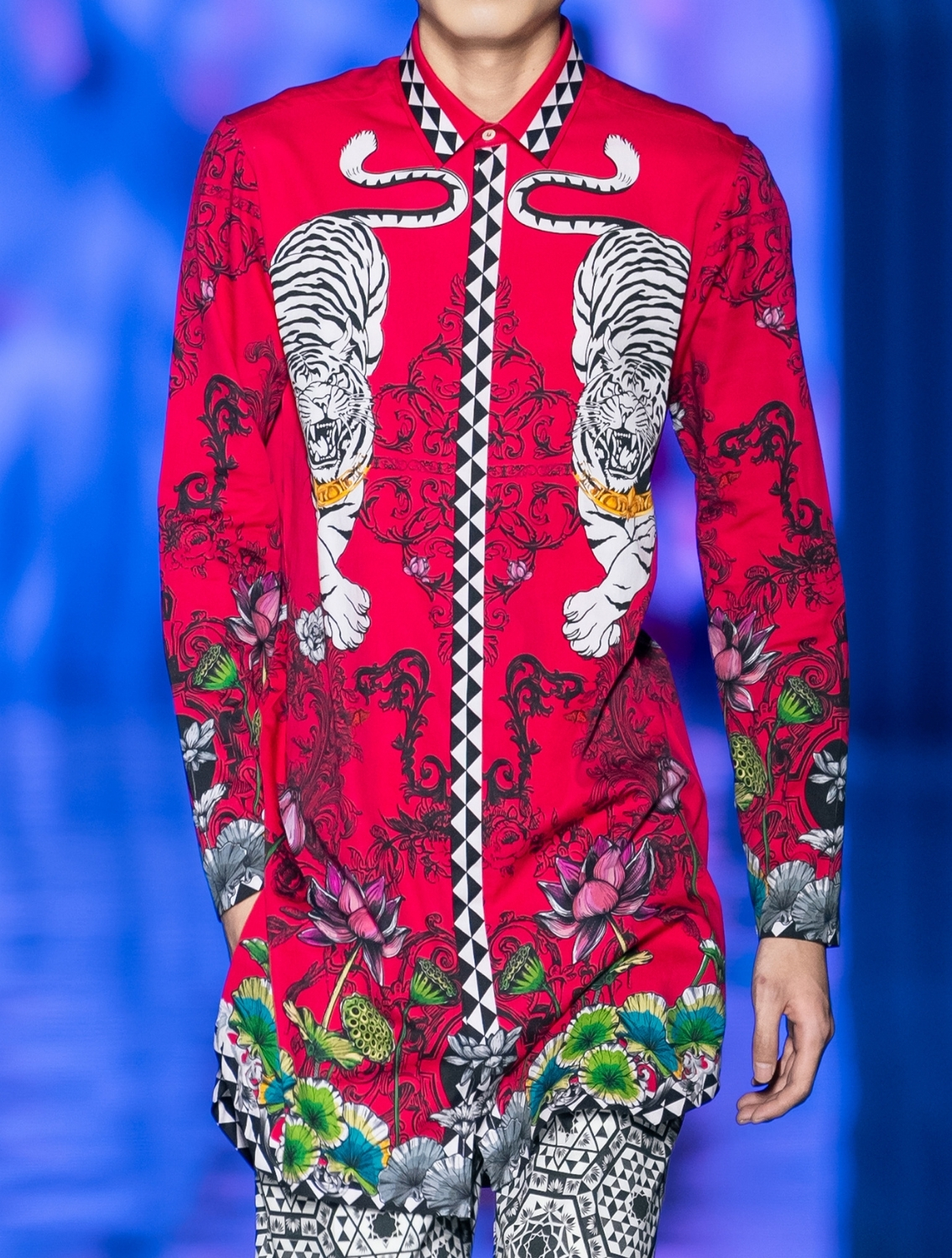 Crest Crouching Tiger Printed Shirt