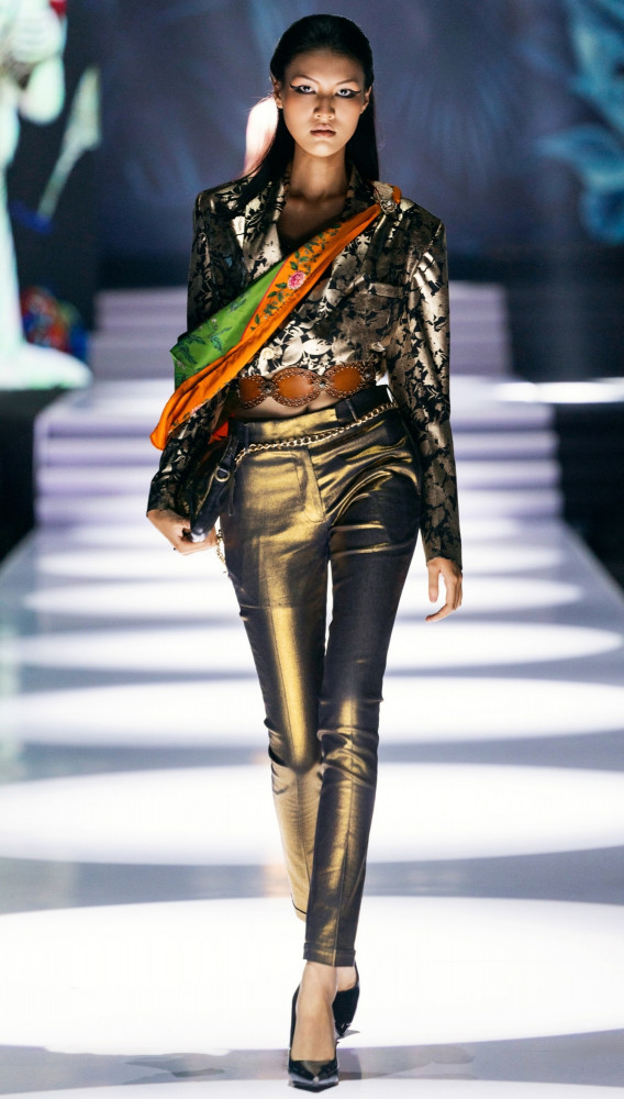 Image of Look 15 | 2025 Vietnam International Fashion Week