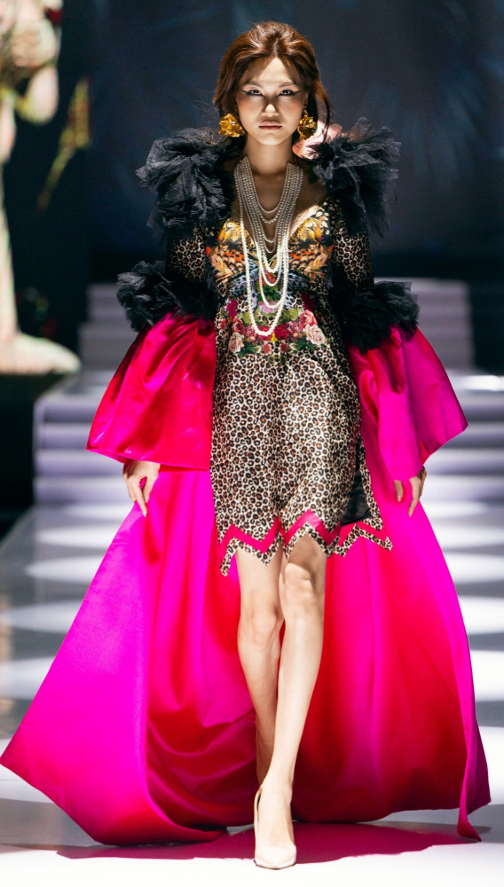 Image of Look 18 | 2025 Vietnam International Fashion Week