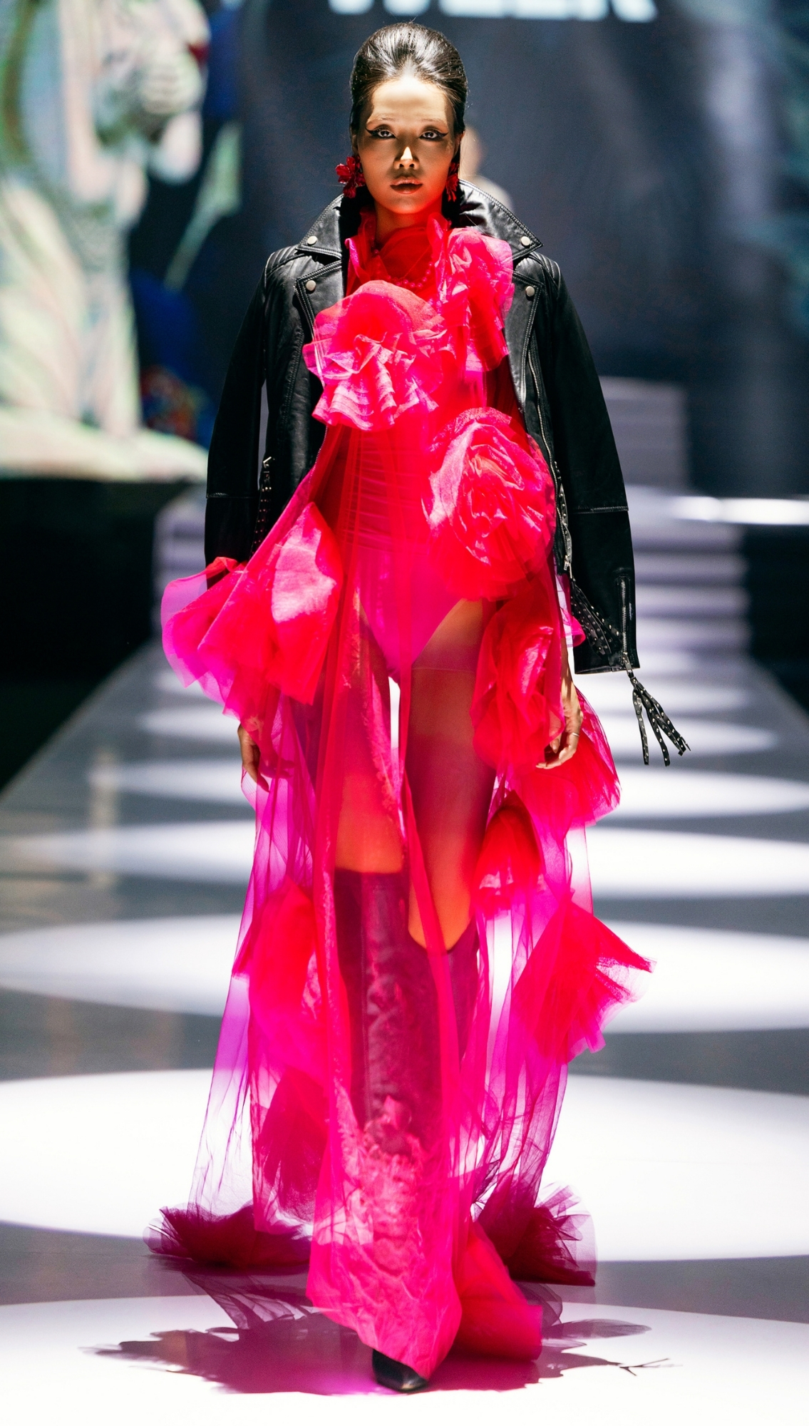 Look 12 2025 Vietnam International Fashion Week