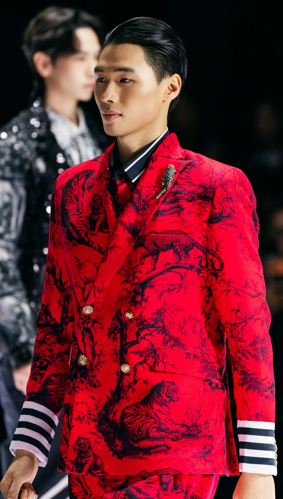 Look 21 2025 Vietnam International Fashion Week