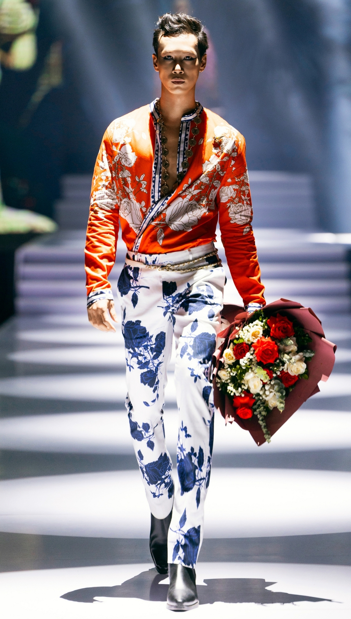 Look 04 2025 Vietnam International Fashion Week