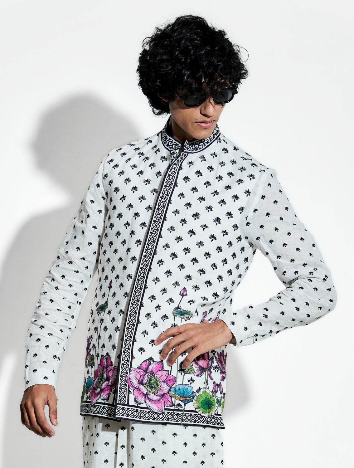 Black Lotus Linen Bundi