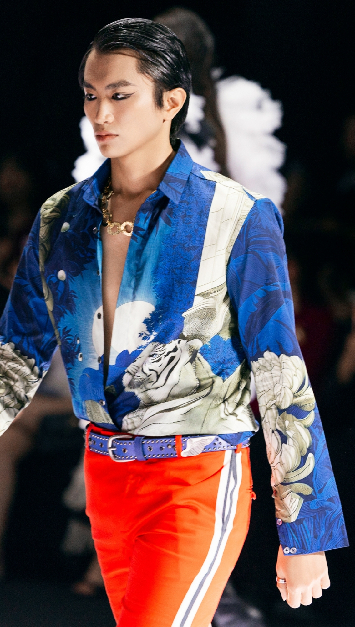 Look 22 2025 Vietnam International Fashion Week