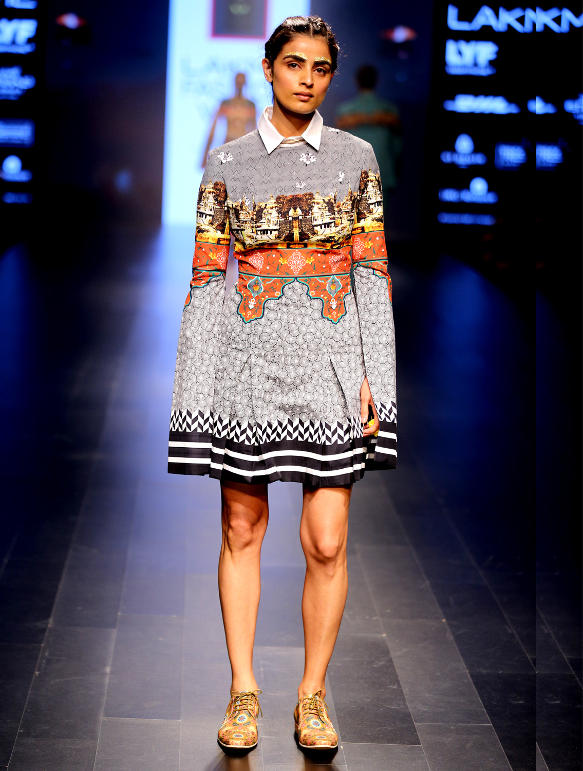 Mahotsav Slit Sleeve Short Dress