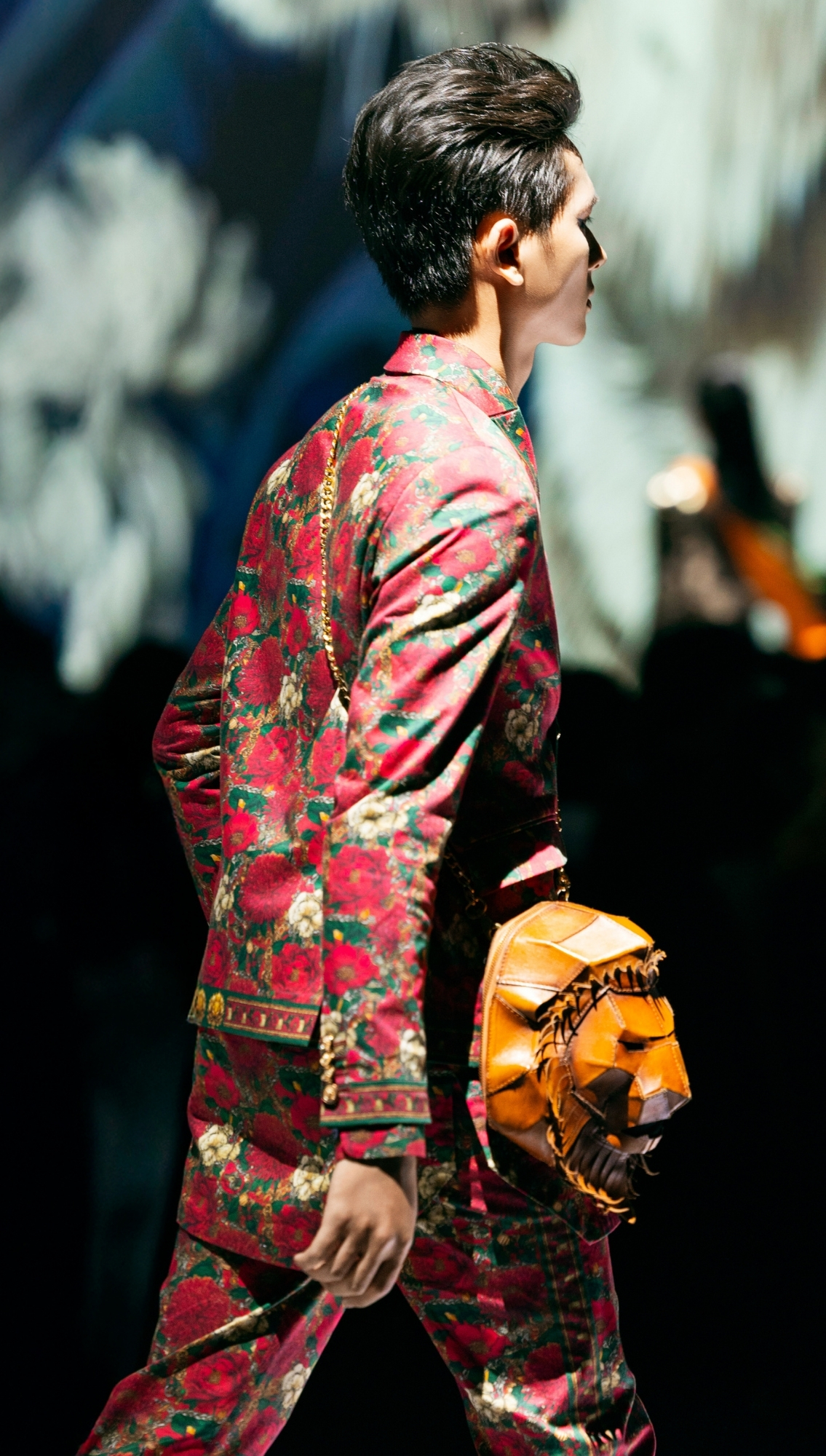 Look 16 2025 Vietnam International Fashion Week