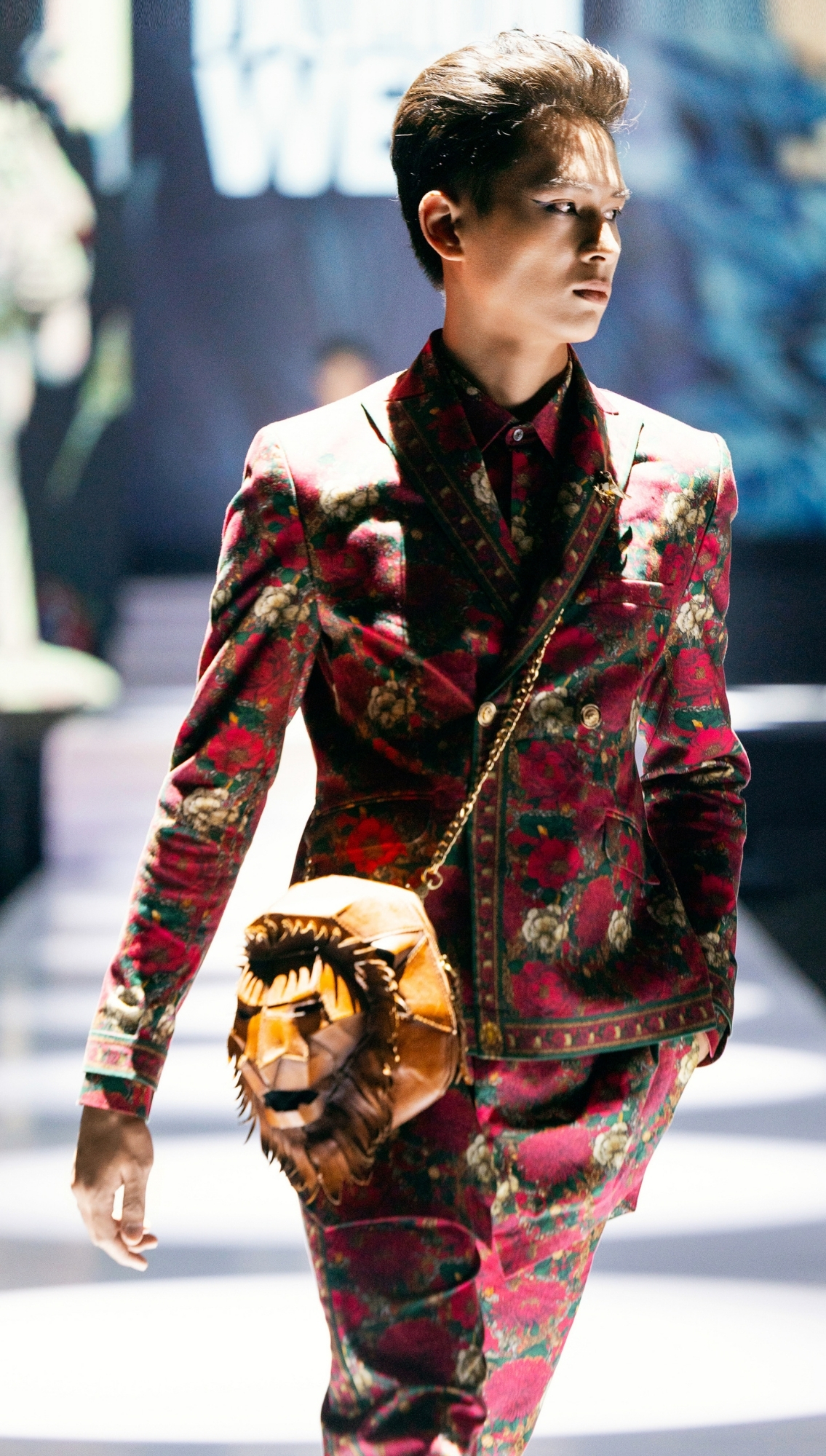 Look 16 2025 Vietnam International Fashion Week