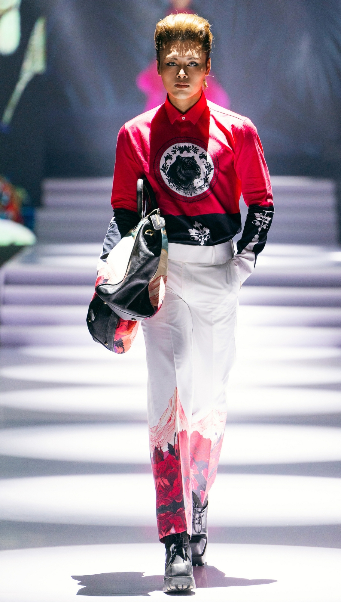 Look 08 2025 Vietnam International Fashion Week