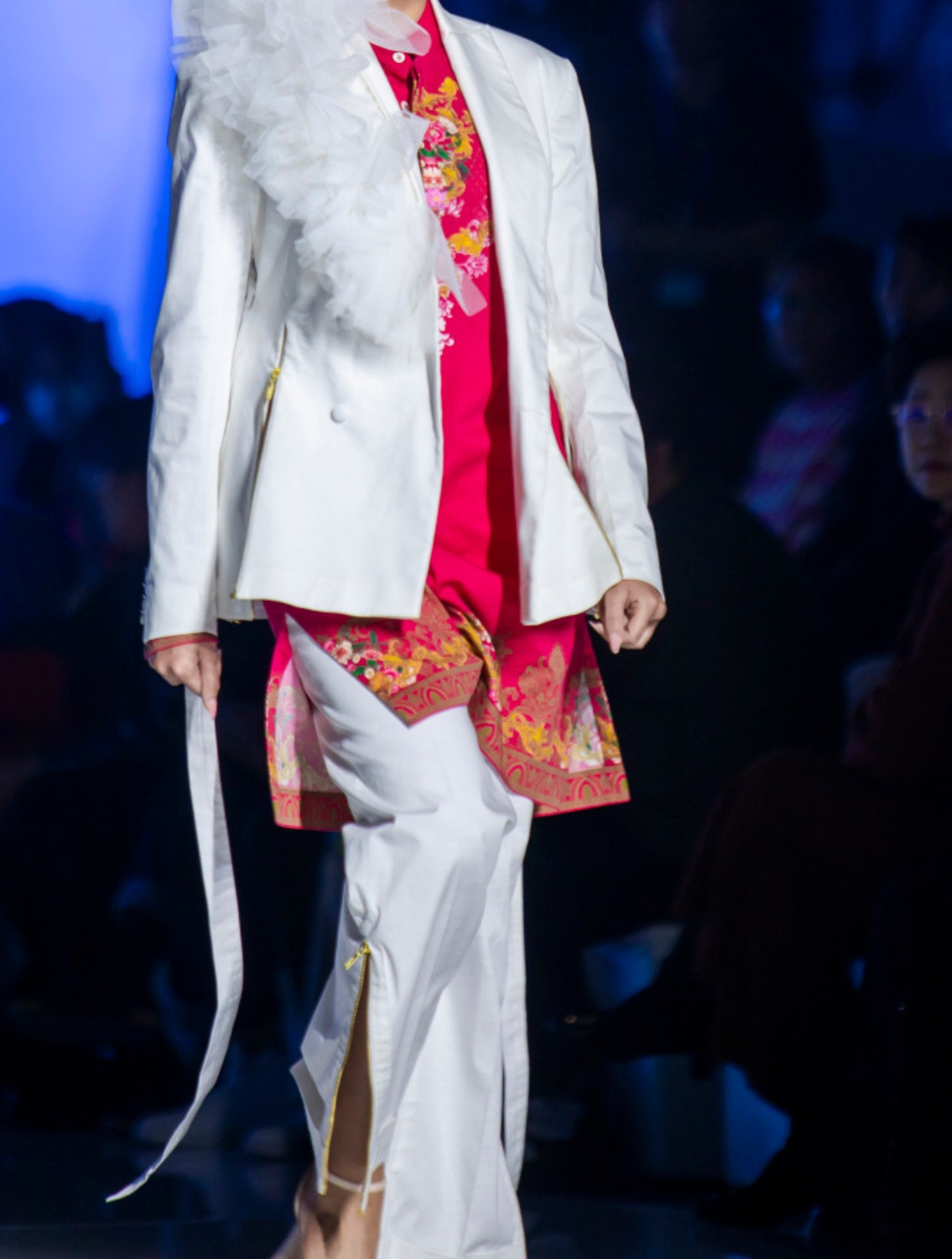 Novera White Trousers with Zippers