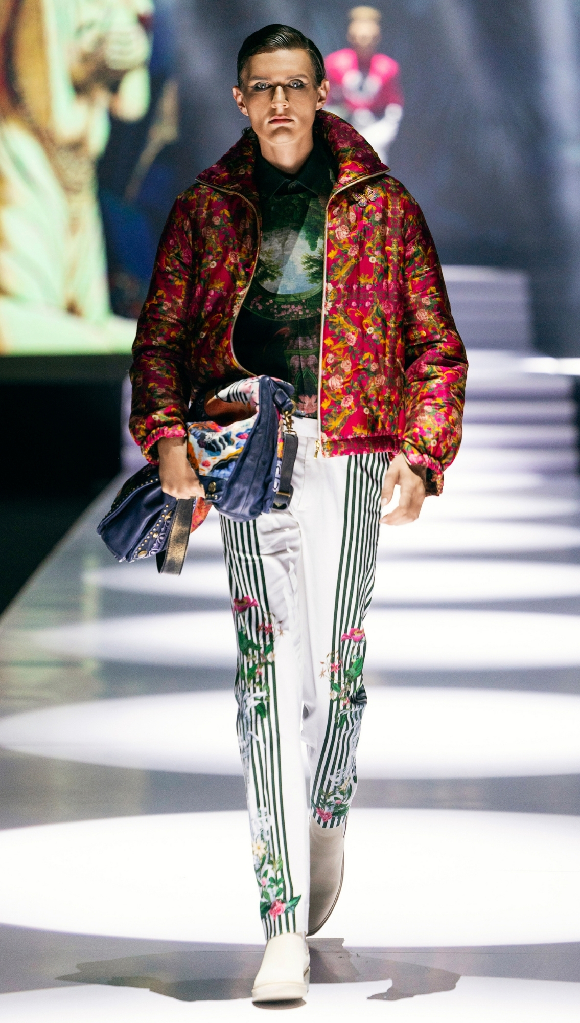 Look 07 2025 Vietnam International Fashion Week