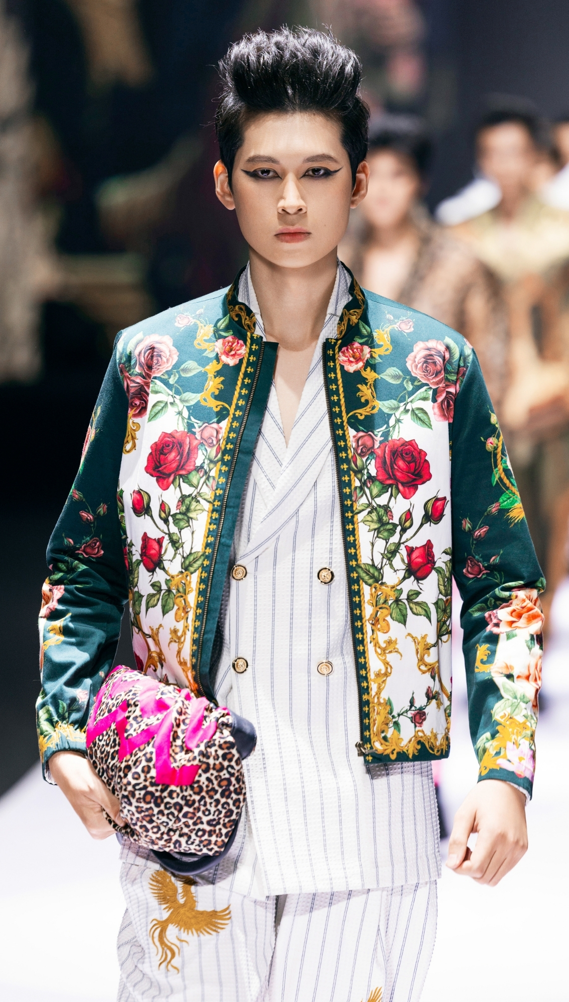 Look 01 2025 Vietnam International Fashion Week