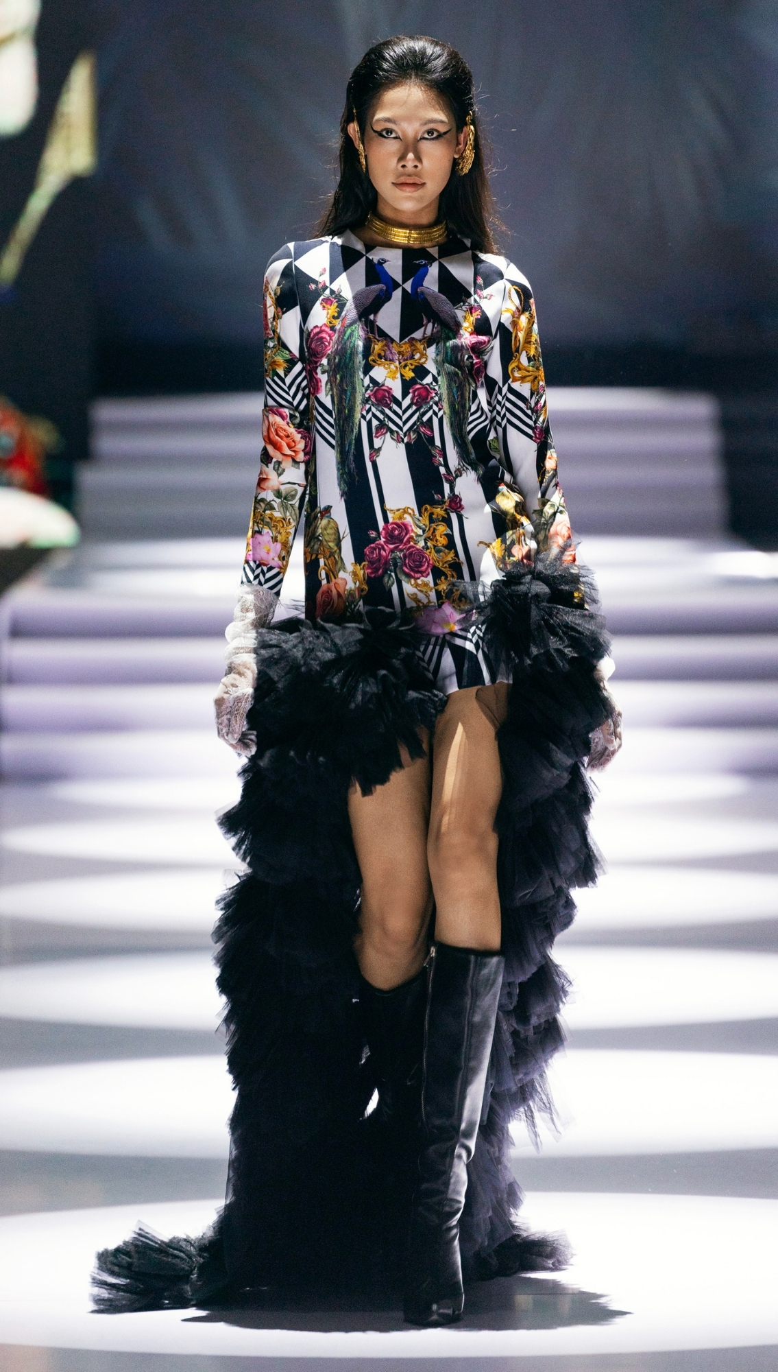 Look 28 2025 Vietnam International Fashion Week