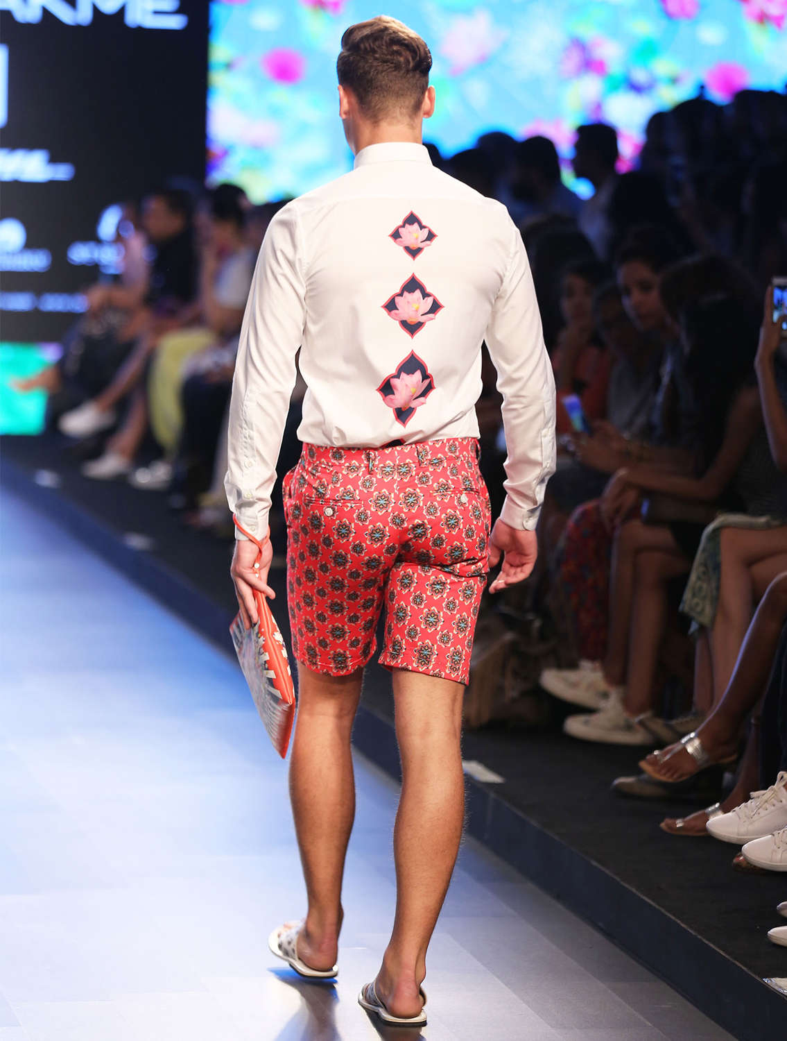 White Shirt in Central Patoj Print Back