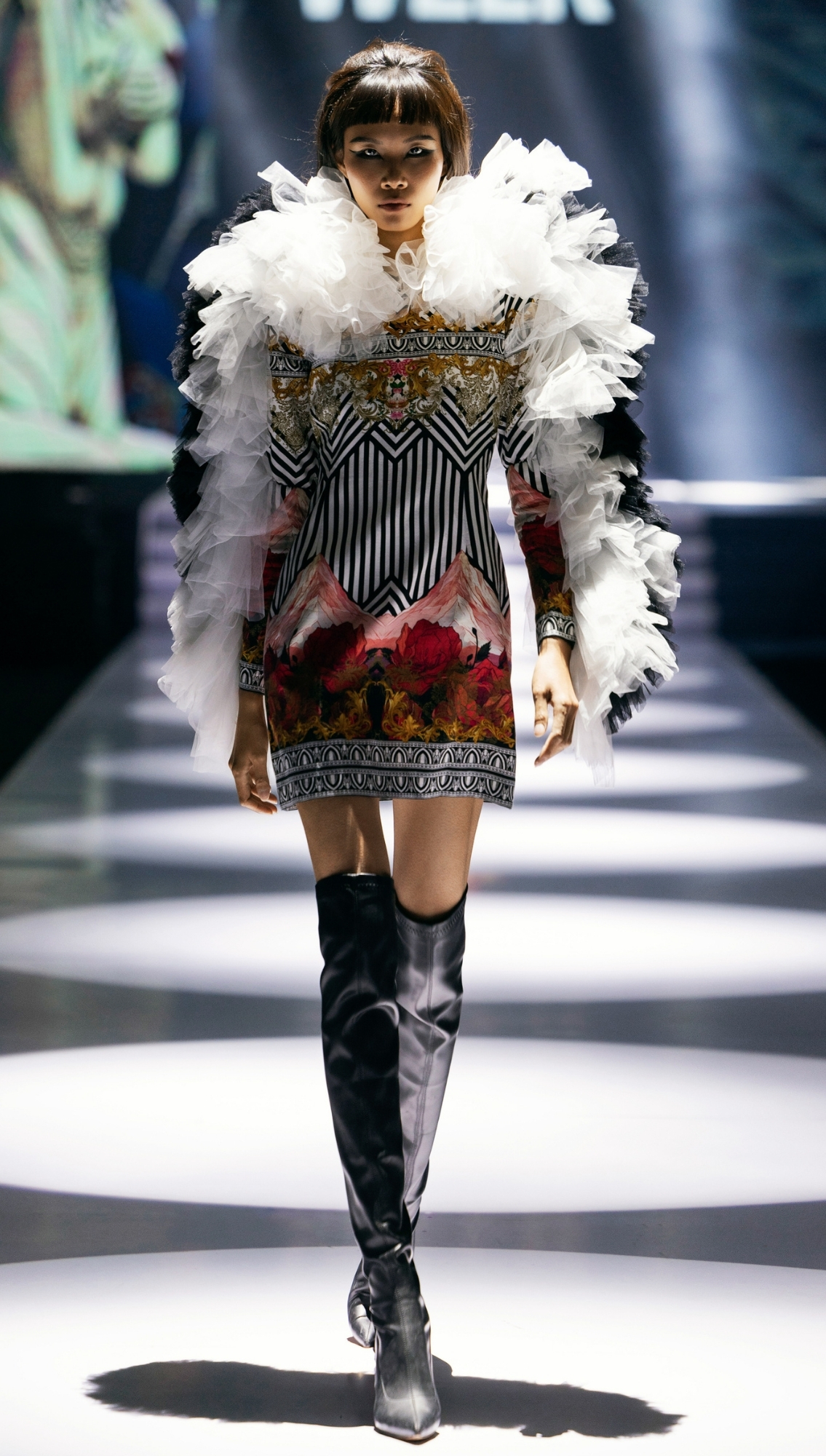 Look 25 2025 Vietnam International Fashion Week