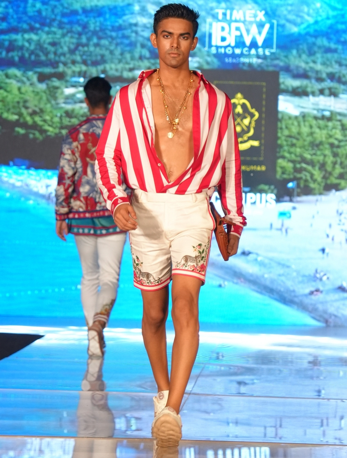 Glint Side Striper Printed Shorts