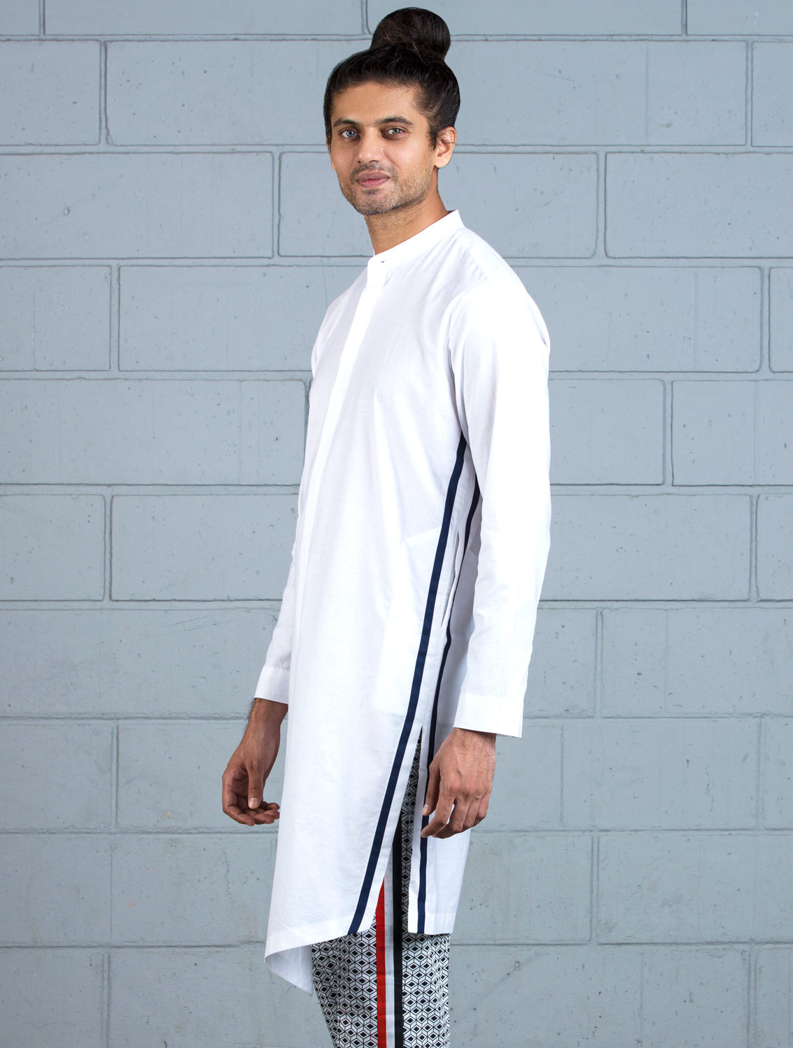 Kortajon Kurta with Striper on Sides