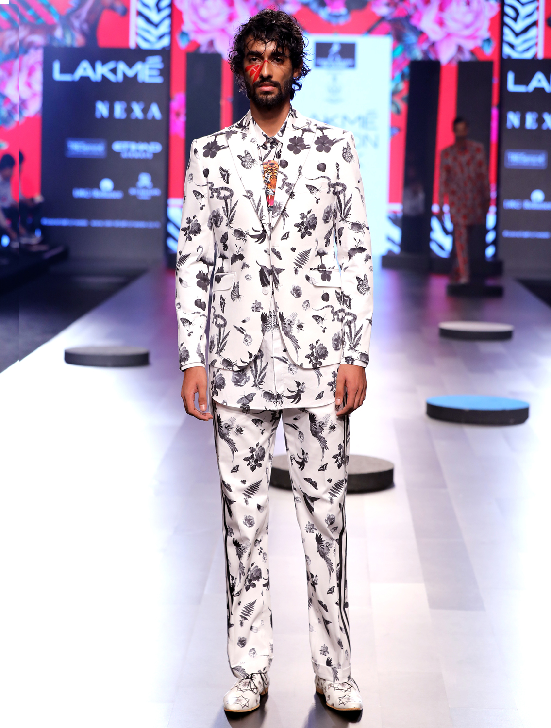 Bengal Printed Blazer Shere All-over Printed Pants