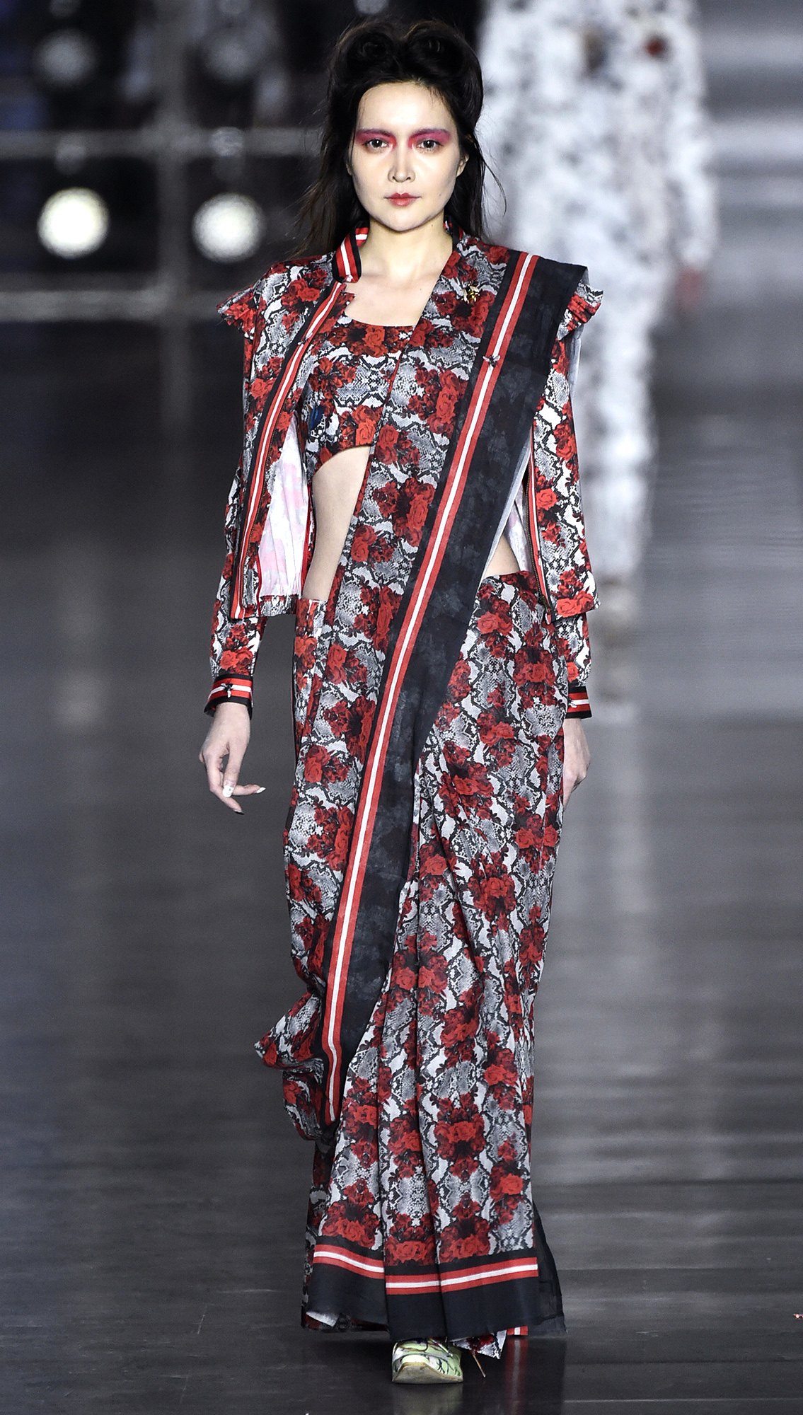 Leo Rose Signature Print Shirt Nucifera Trousers