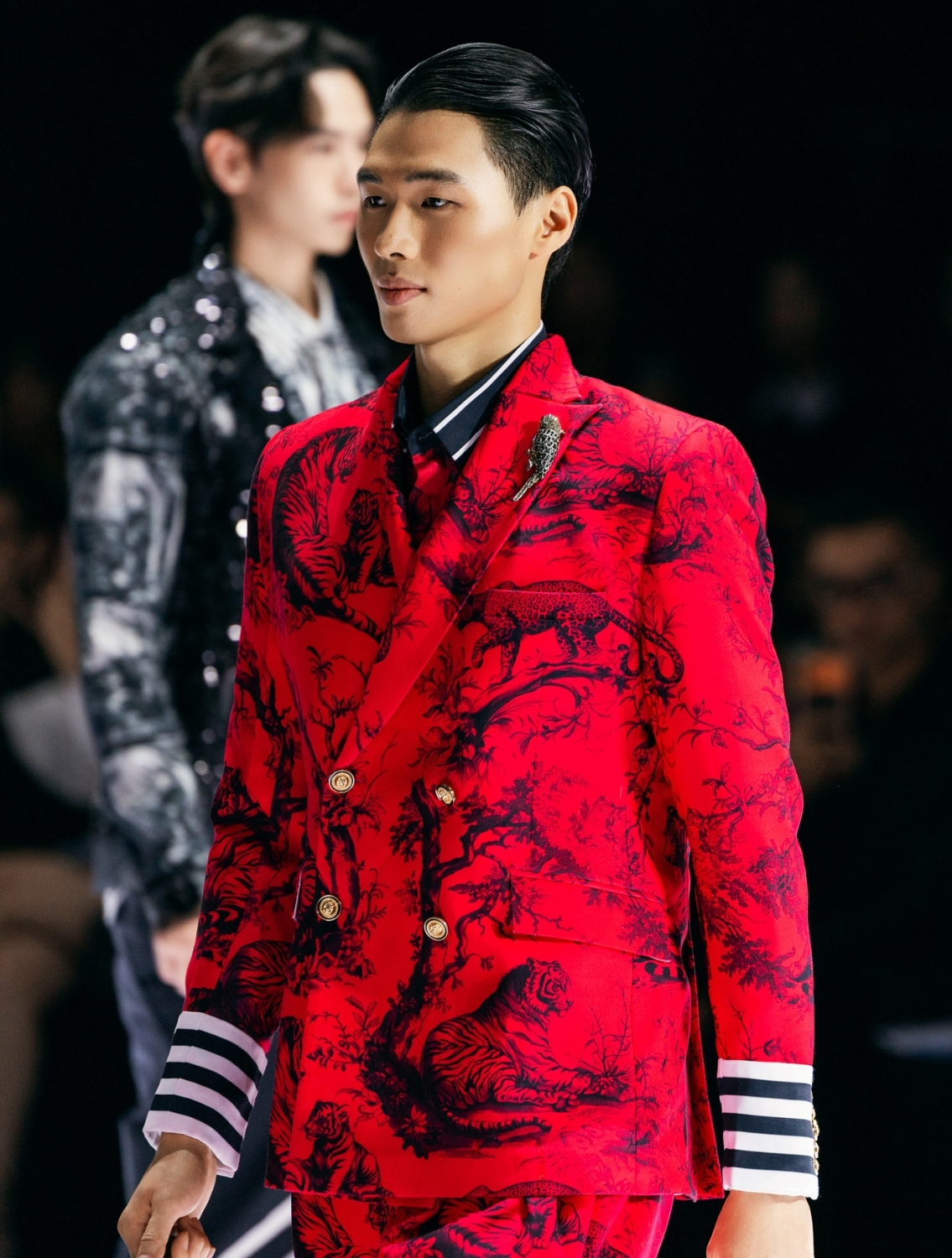 Juoy Red Double Breasted Printed Suit