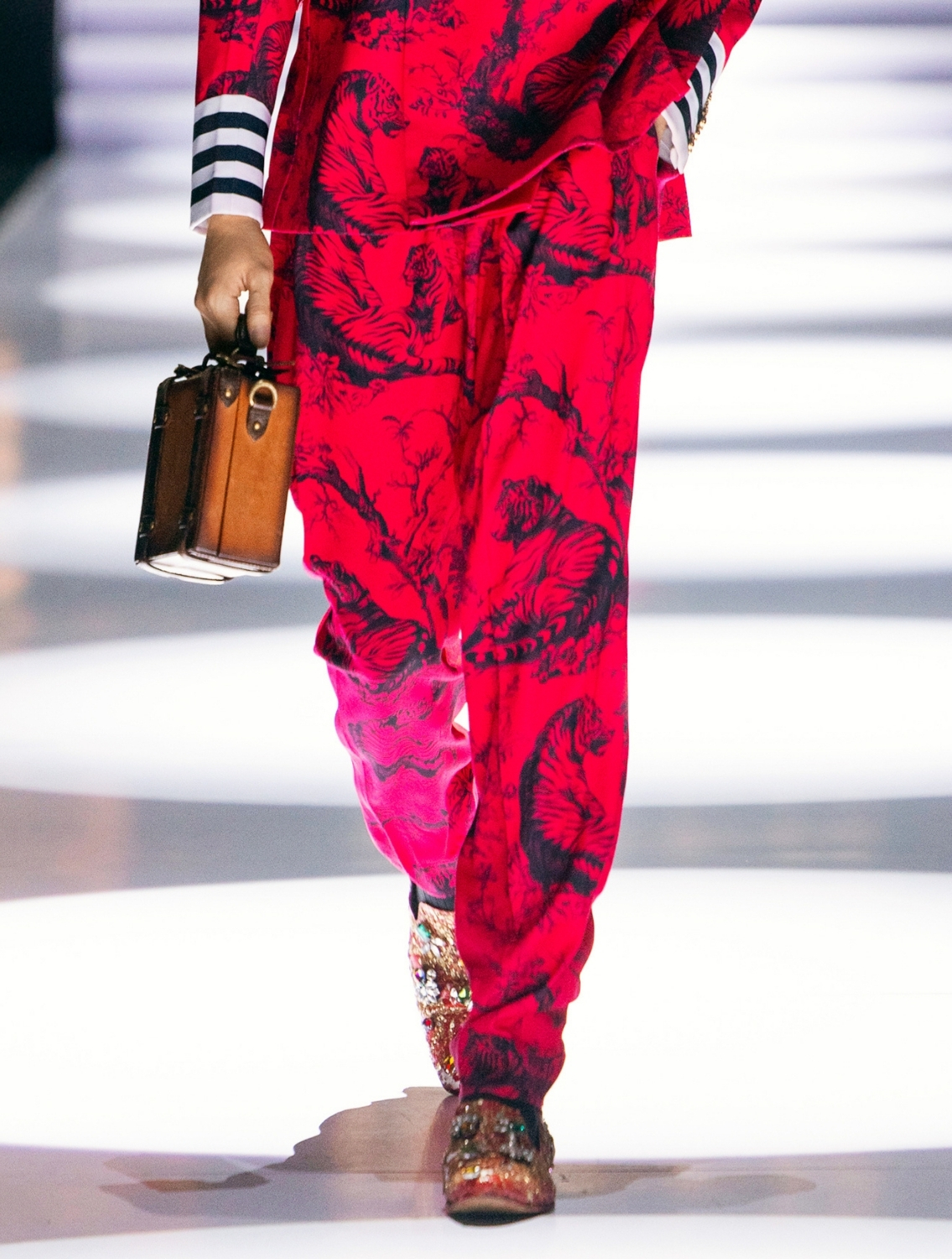 Juoy Red Double Breasted Printed Suit