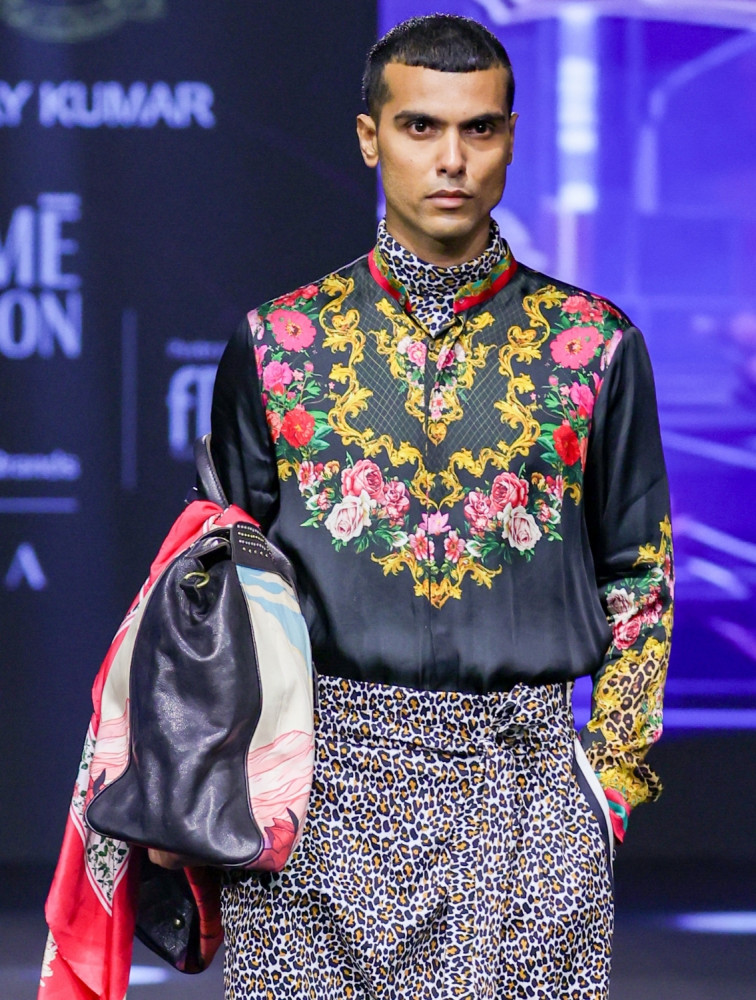 Image of Samrat Black Engineered Printed Shirt