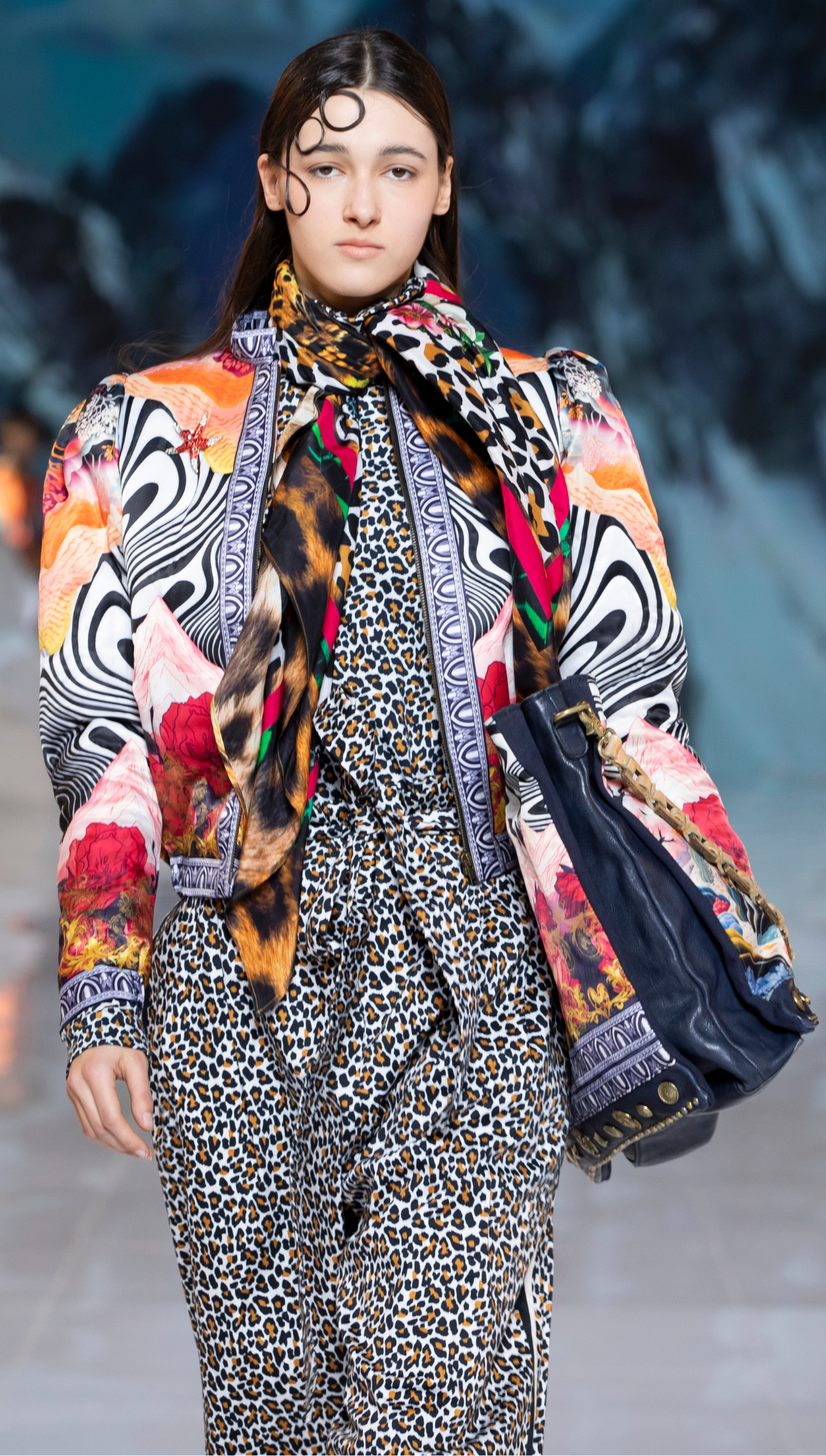 Makalu Puffer Bomber Jacket Leopard Printed Turtle Neck T-Shirt