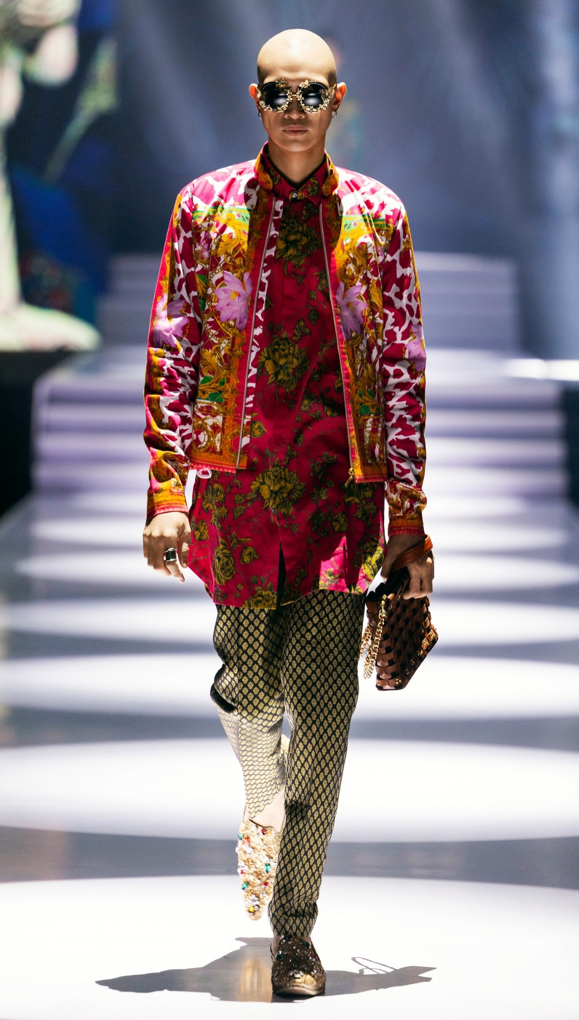 Look 09 2025 Vietnam International Fashion Week