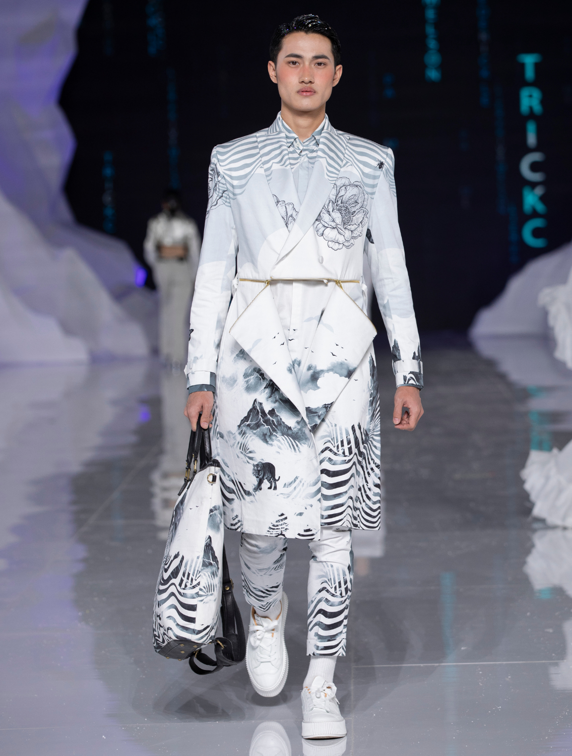 White HindKush Signature Trenchcoat Set