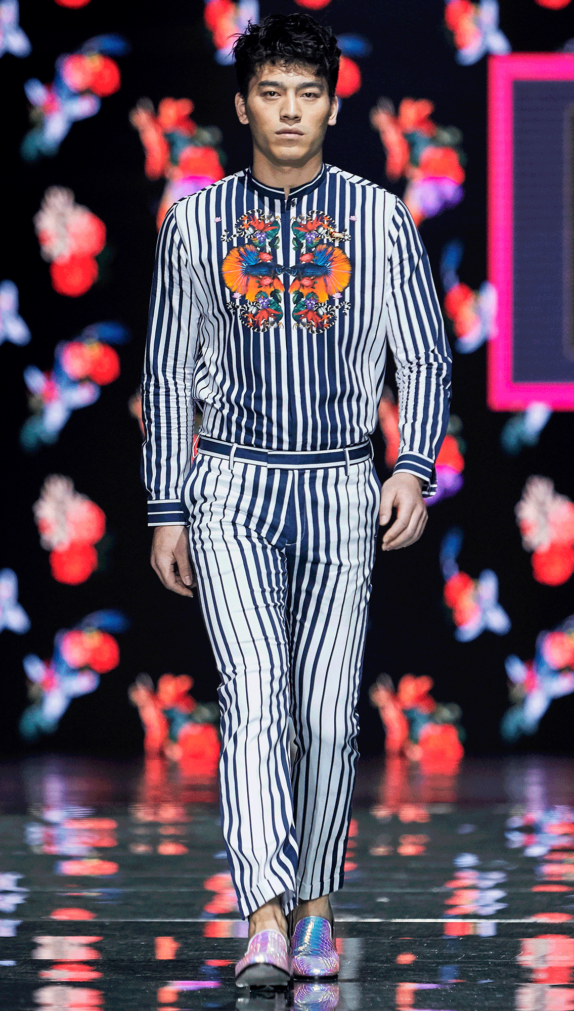 Bay Long Shirt and Eric Printed Trousers