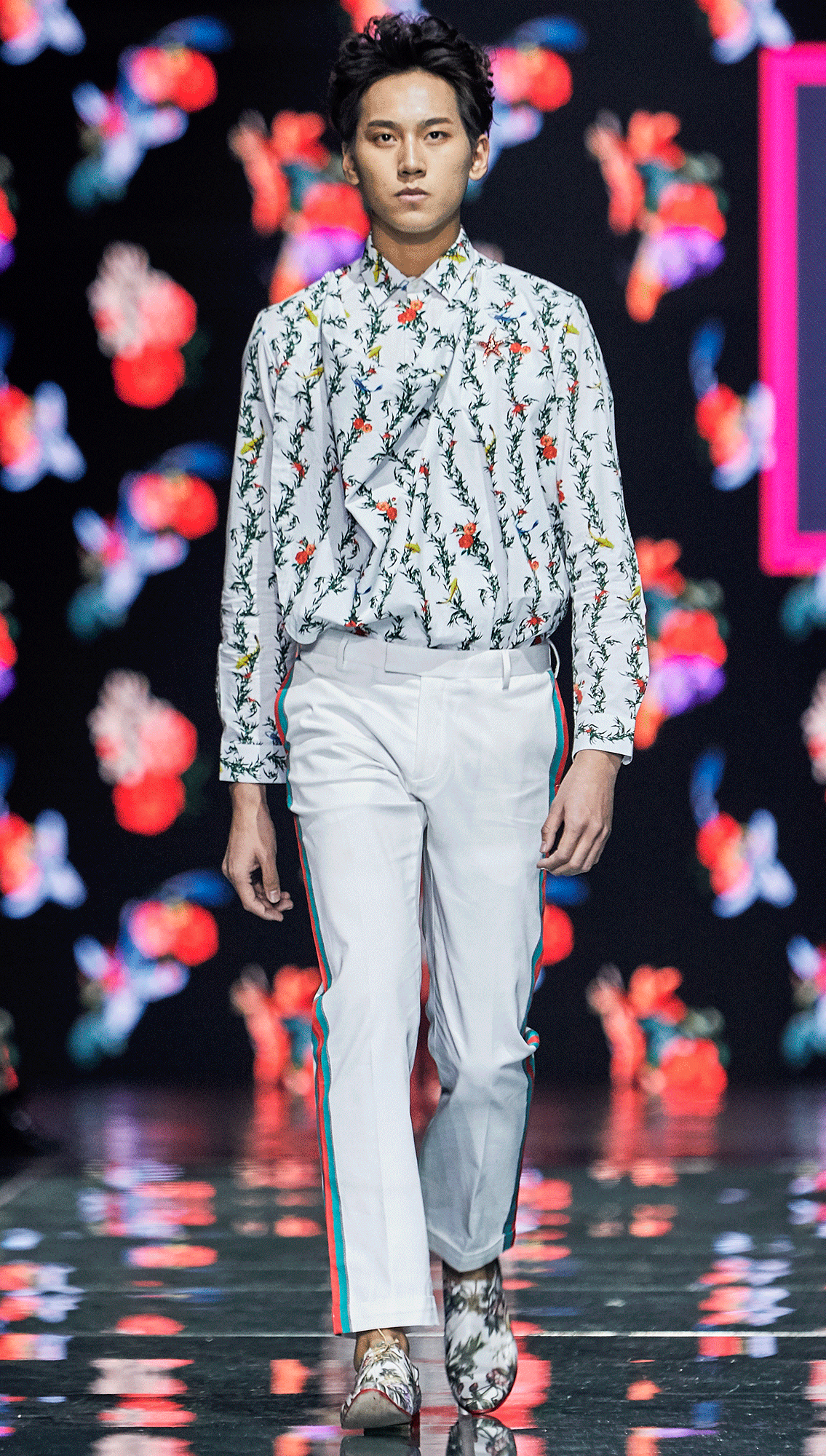 Cayman All-over Printed Cowl Shirt and Tide Side Striper Trousers