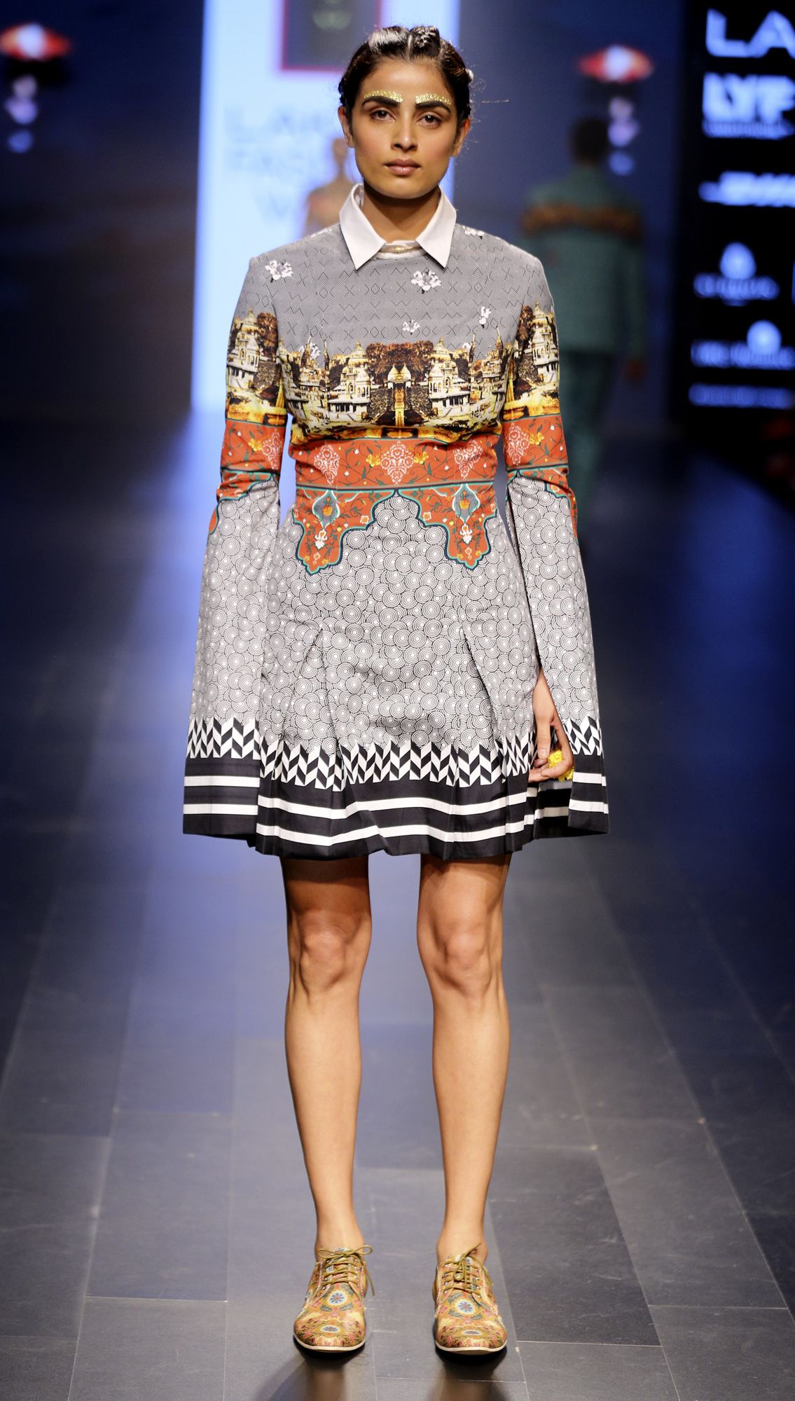 Mahotsav Slit Sleeve Short Dress