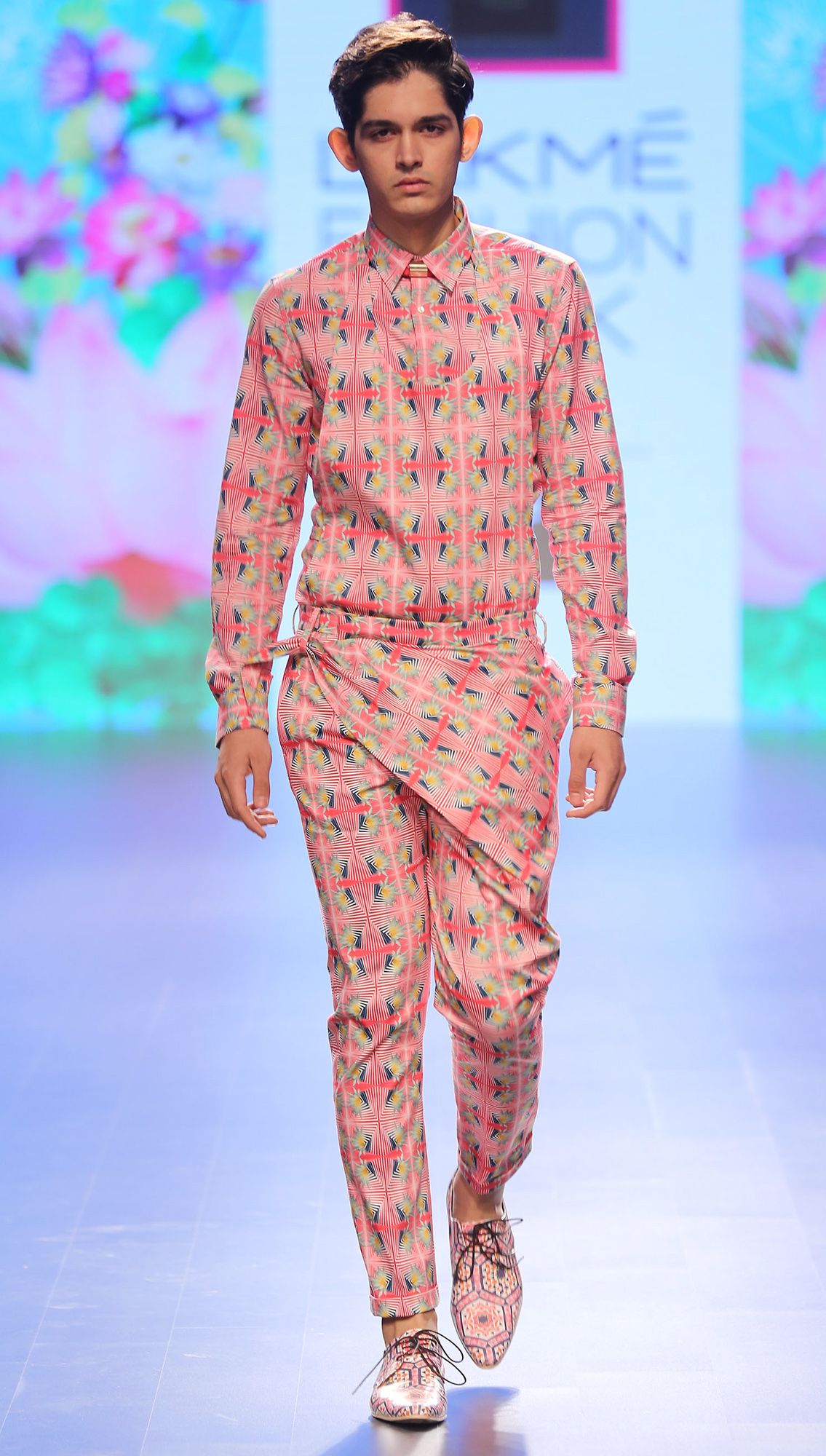 Puskar Printed Shirt Payoj Trousers