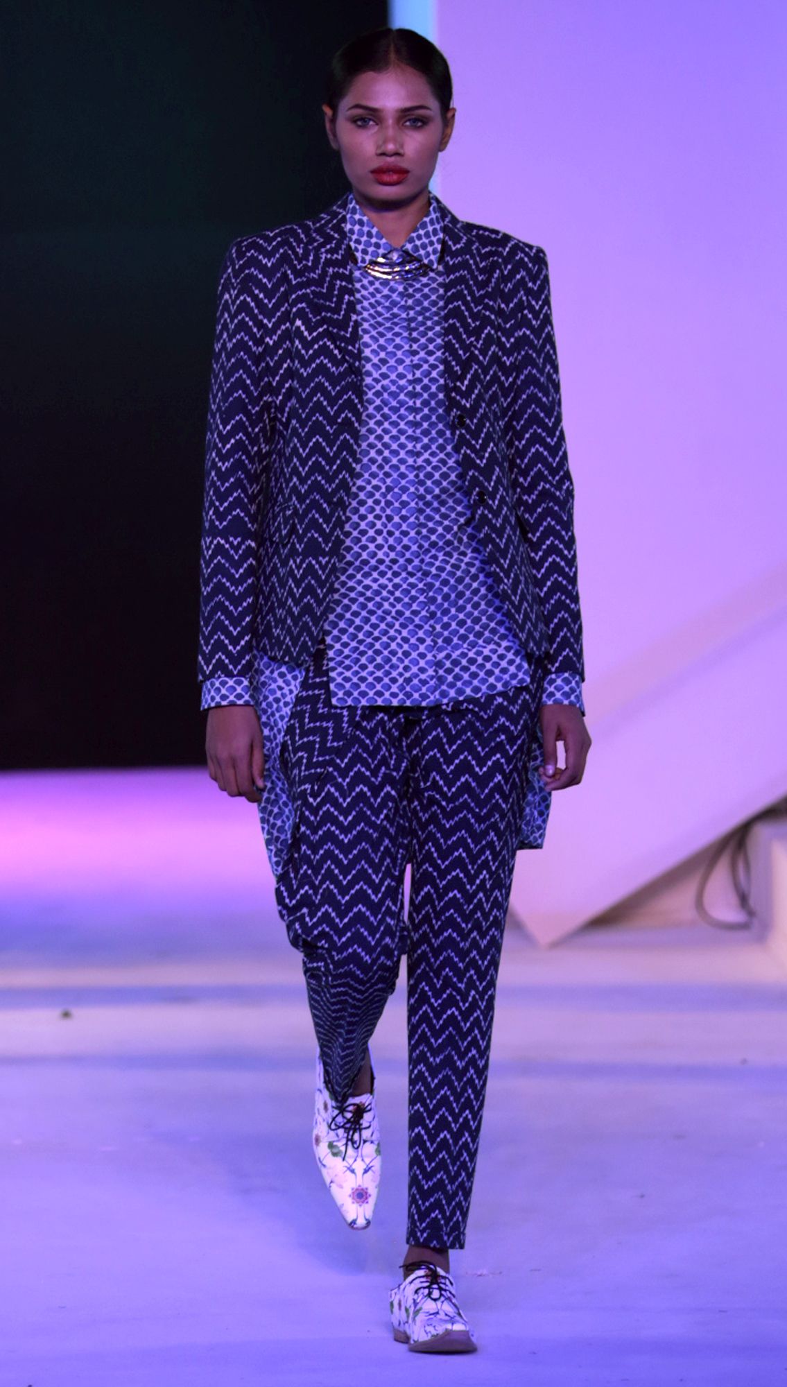Jaisalmer Blazer Katputli Long short Hem Shirt Chang Pants