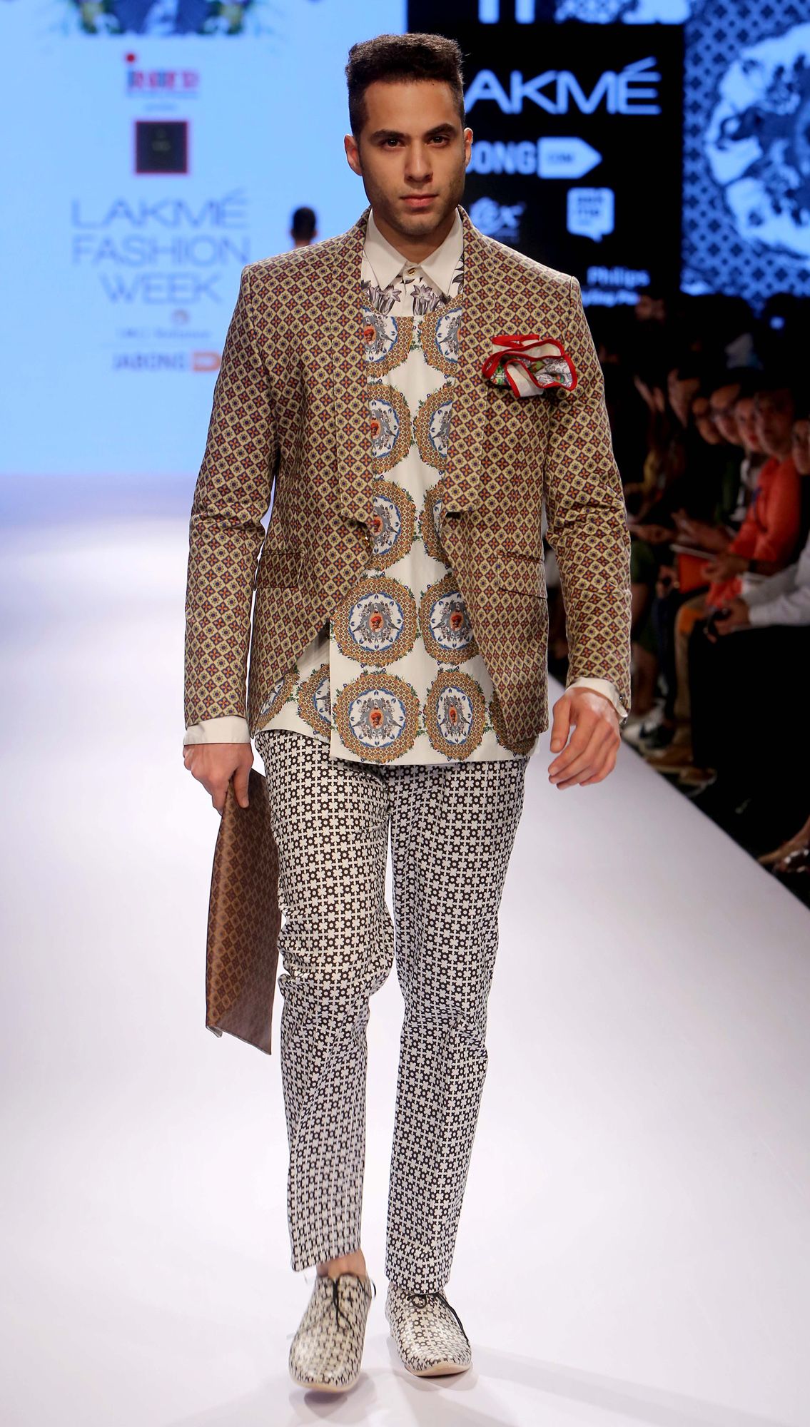 AW15 Consonance Dissonance Look 3