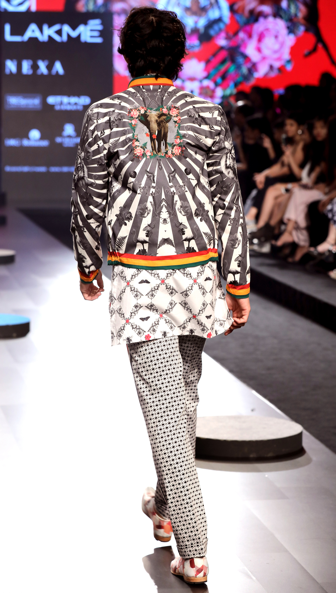 Tiger Bomber Jacket Nilgiri Shirt Percival Printed Pants with Striper on Sides