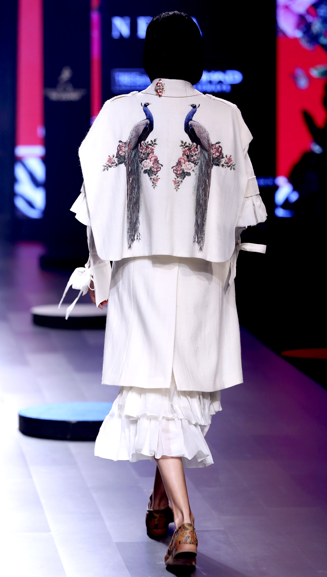 Pardus Trenchcoat in Merino Wool Felix Handloom Cotton Dress