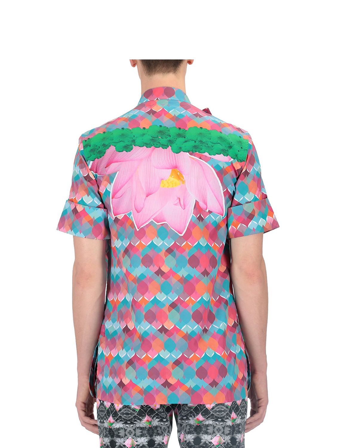 Rajoy Short Sleeved cowl Shirt in Praire Lotus Print