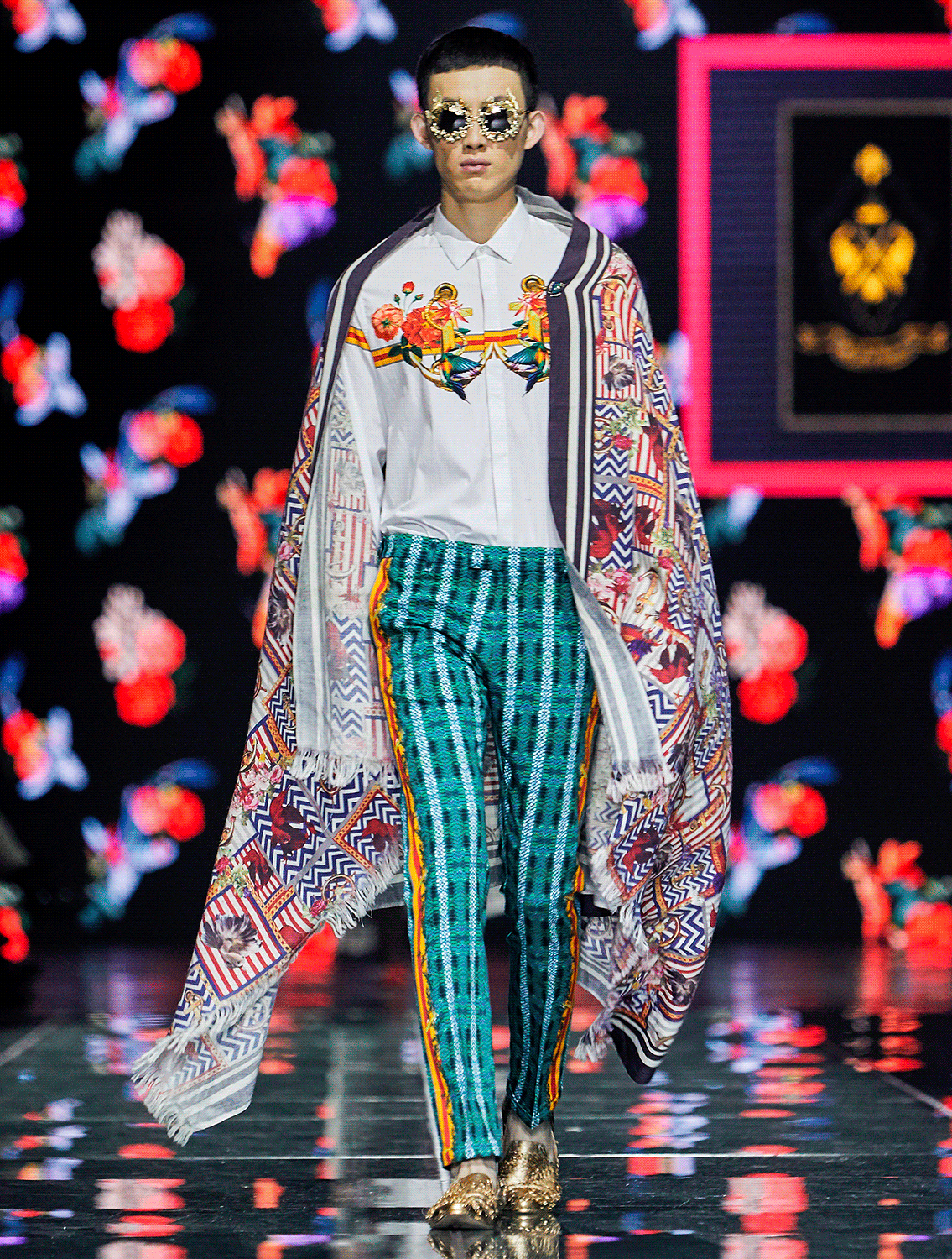 Anchor Signature Print Shirt runway