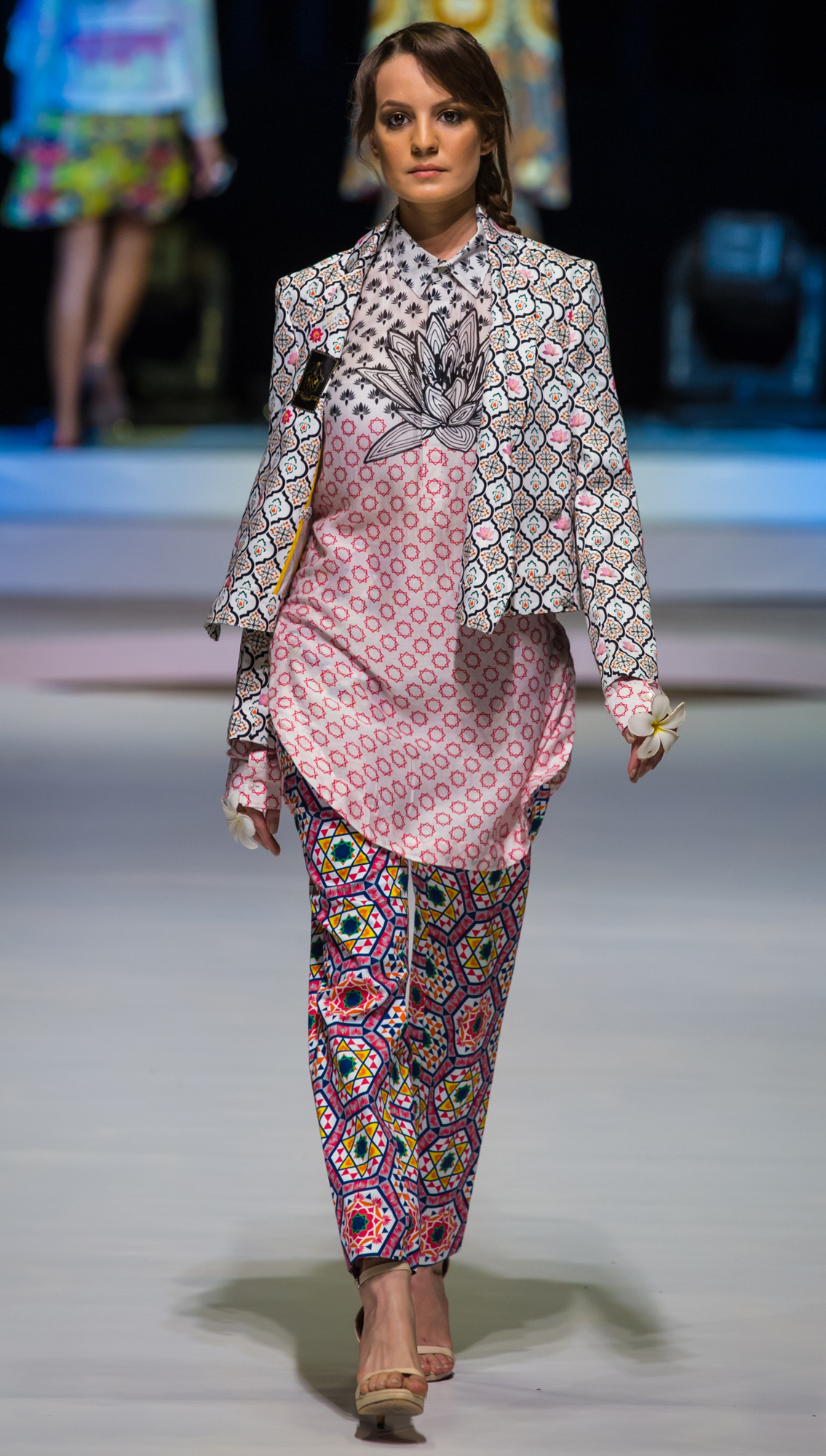 Mrinalini Silk Shirt Nayan Crop Jacket Kawaljeet Pants