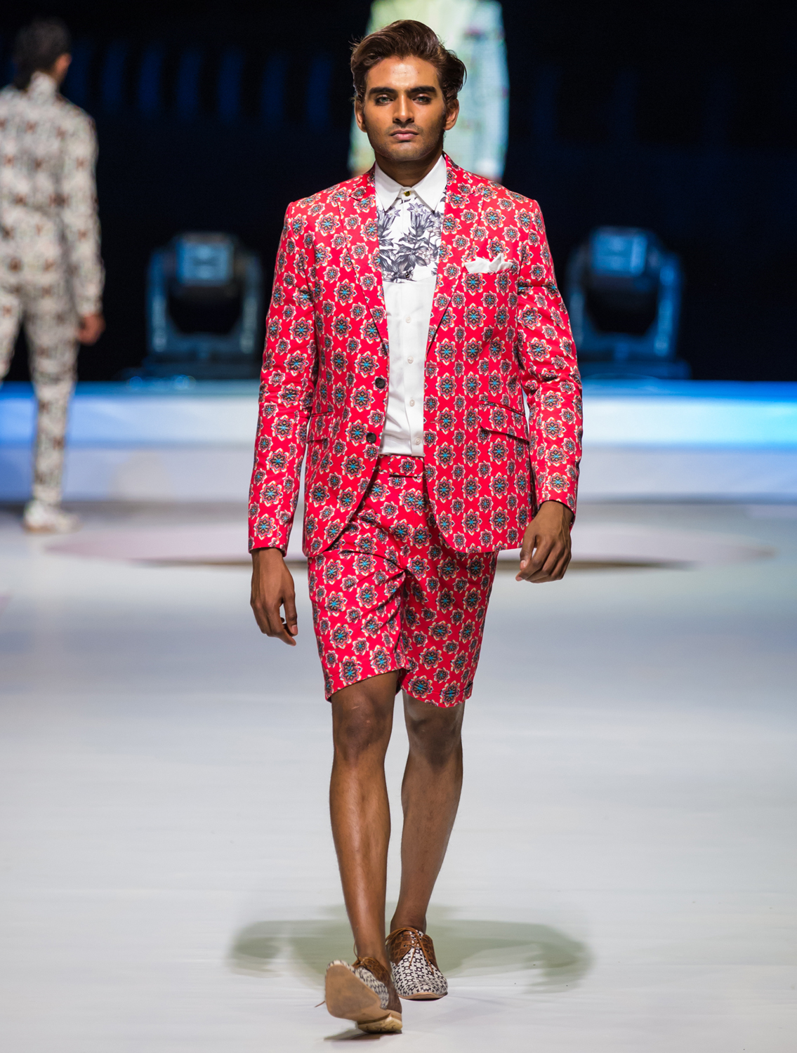 Shorts in Geometric Ziziphus print runway