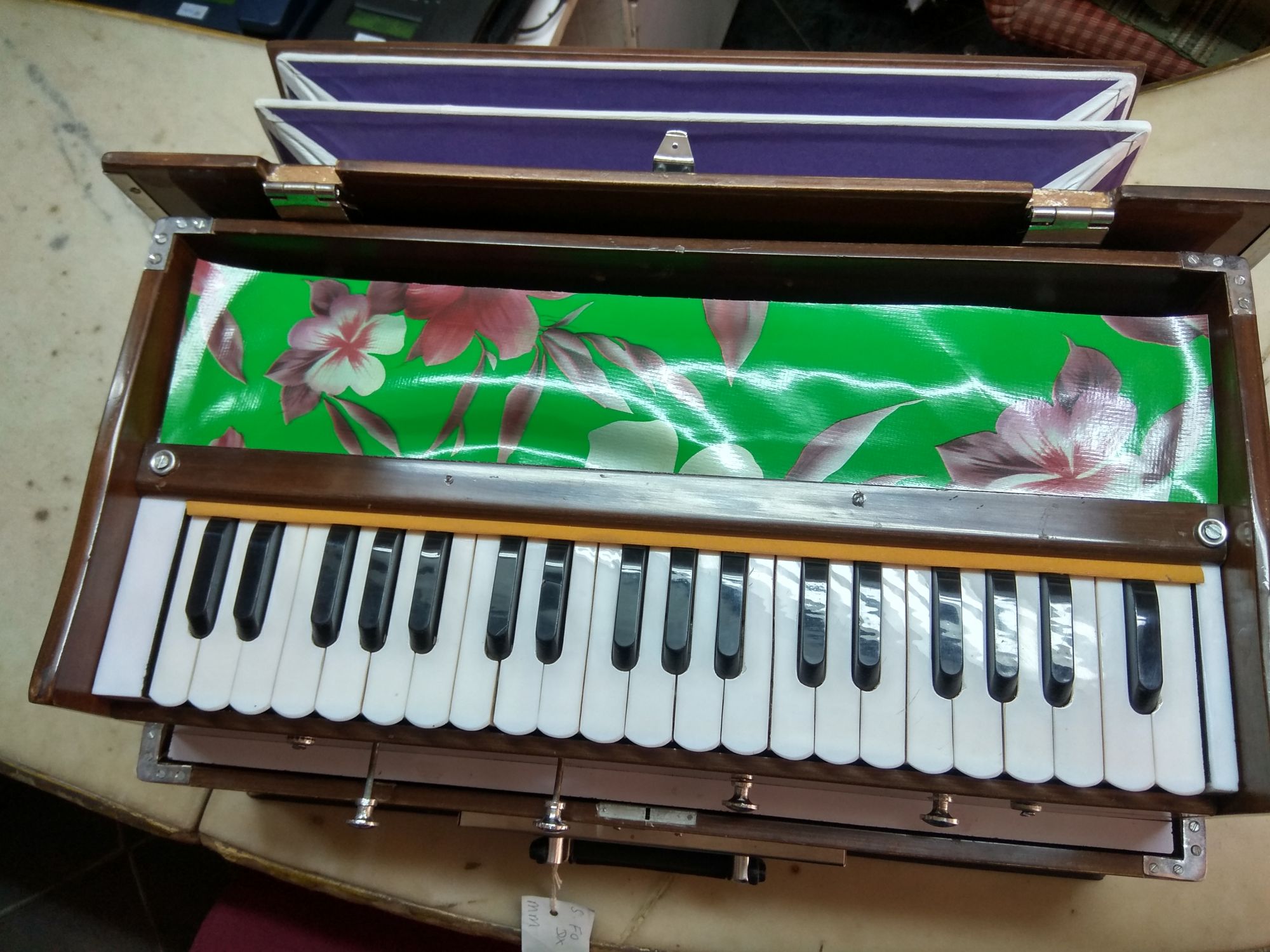 2 Reed Folding Harmonium 4 Stopper