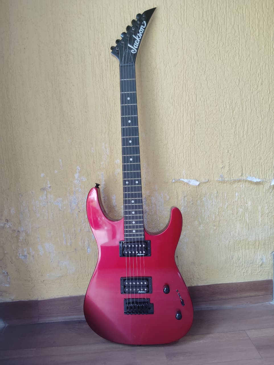 Used Jackson Electric Guitar Dinky Js11 Red