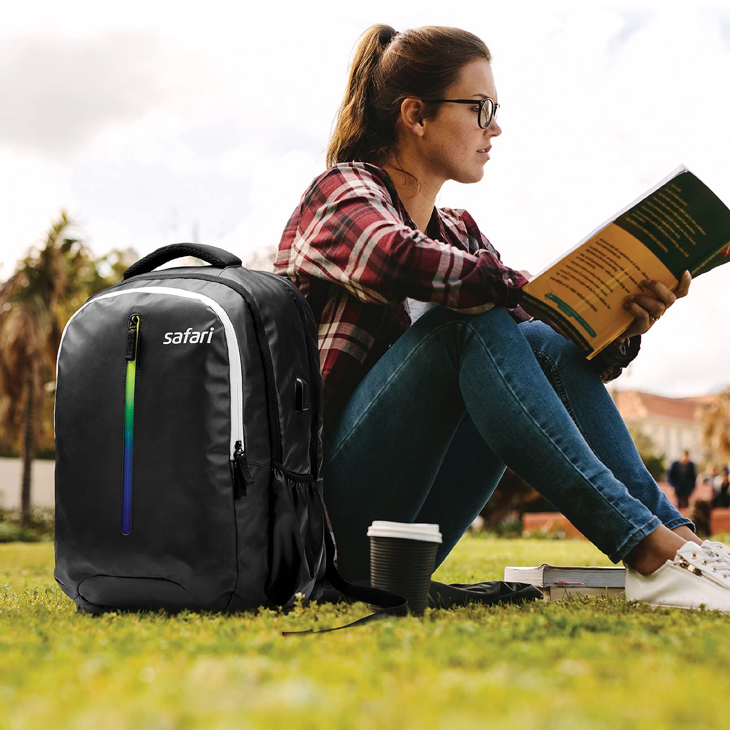 Safari Zing 1 Backpack with USB Charging Port Black