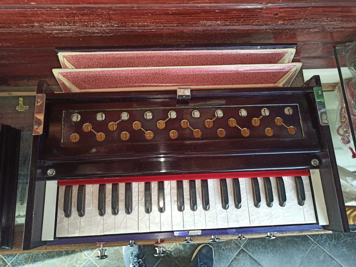 Sharma 7 Stopper 39 Keys Double Bellow Harmonium