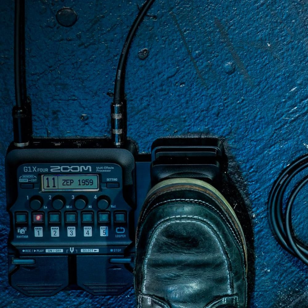 Zoom G1X Four Guitar Multi-Effects Processor with Expression Pedal With Free Adapter