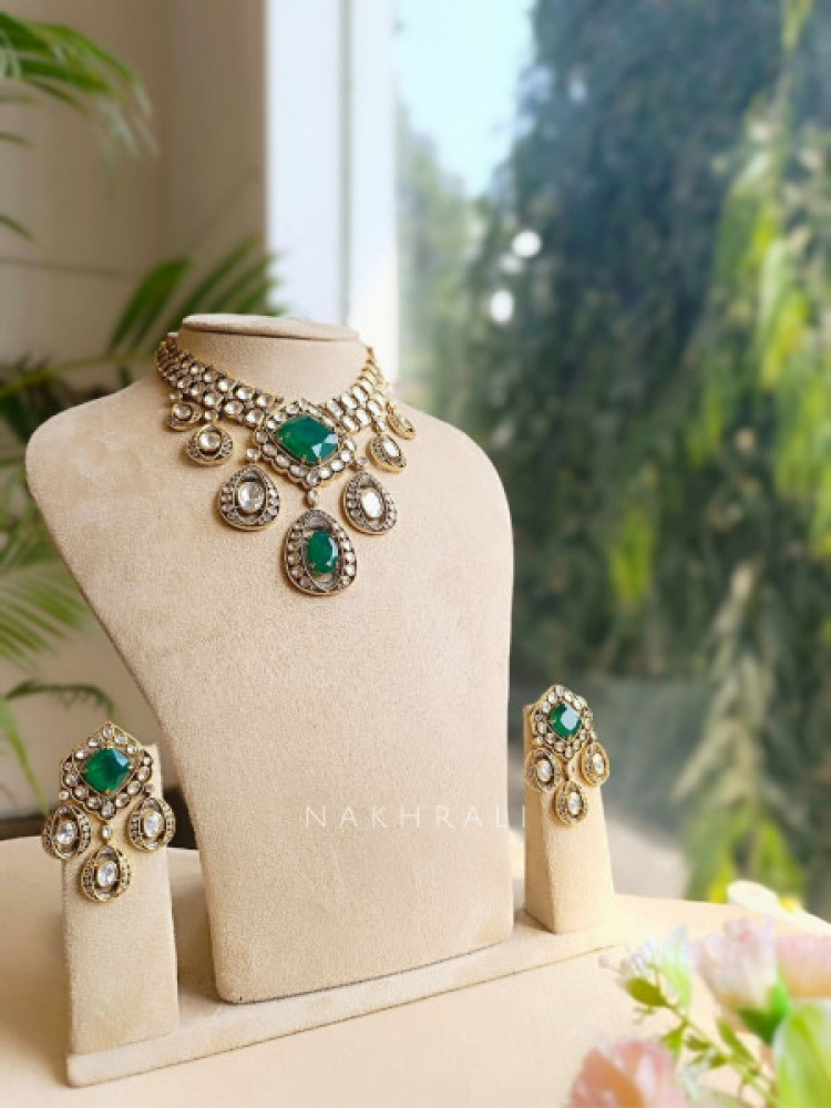 Verdantia Heritage Necklace Set