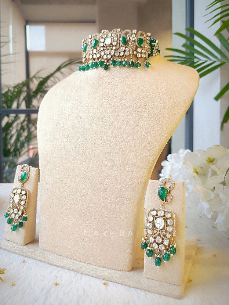 Nova Mirage Green Choker Set WIth Earrings