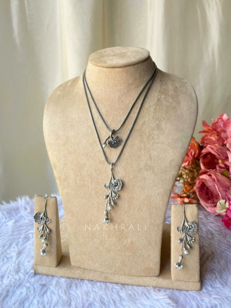 Tulip nest Pendant Set